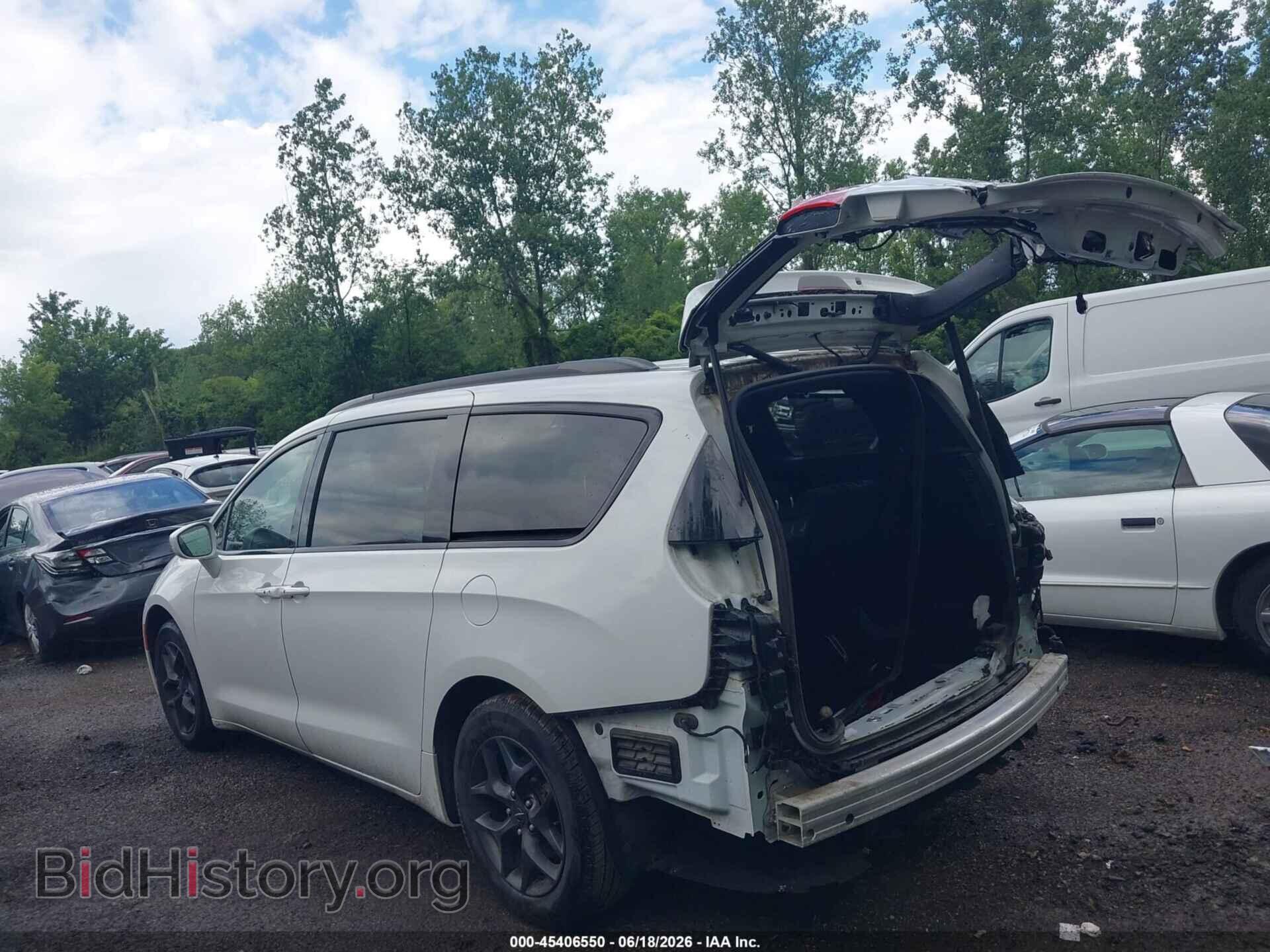 2018 CHRYSLER PACIFICA - VIN: 2C4RC1BG8JR158012 - Фото 3