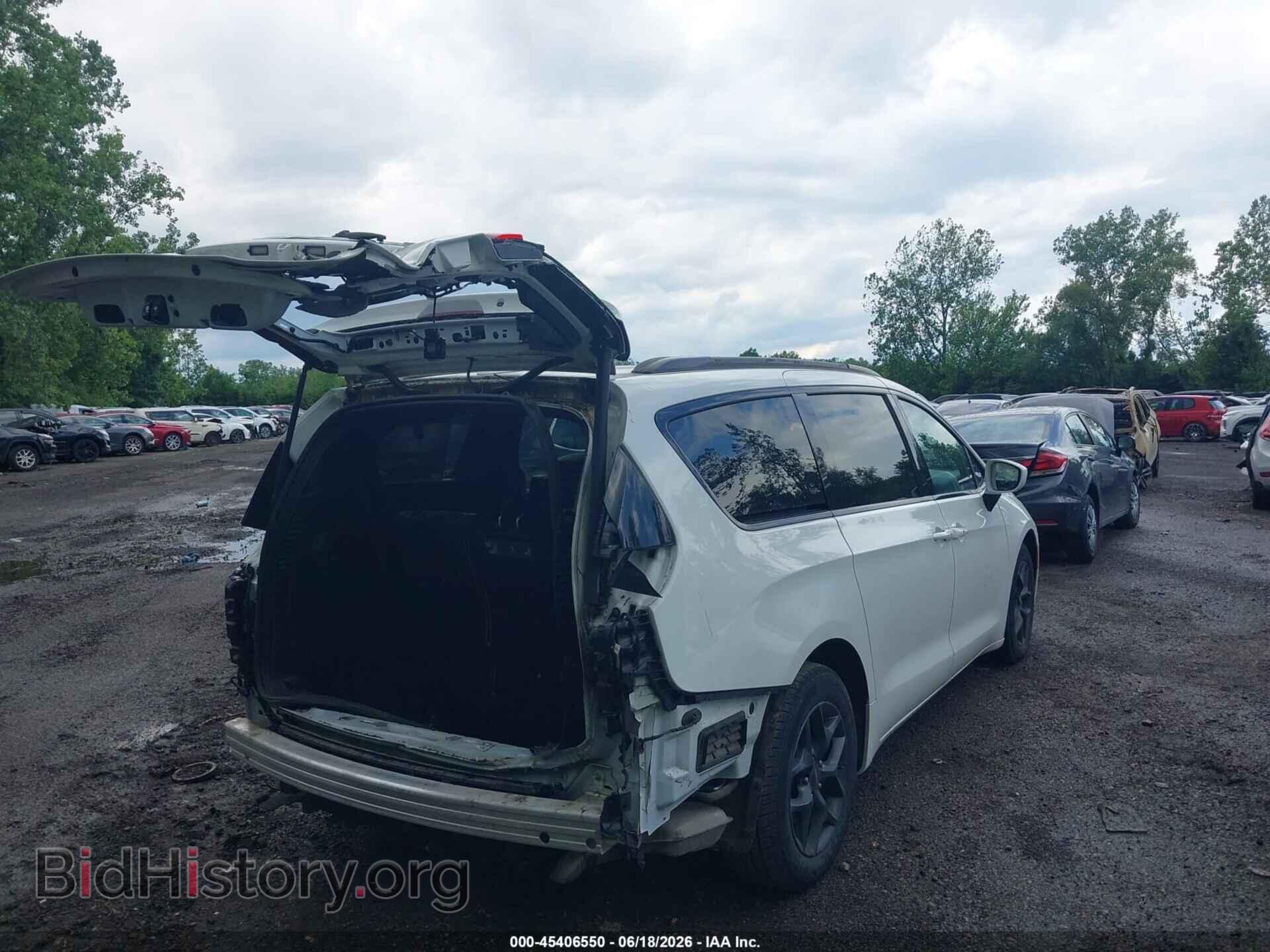 2018 CHRYSLER PACIFICA - VIN: 2C4RC1BG8JR158012 - Фото 4