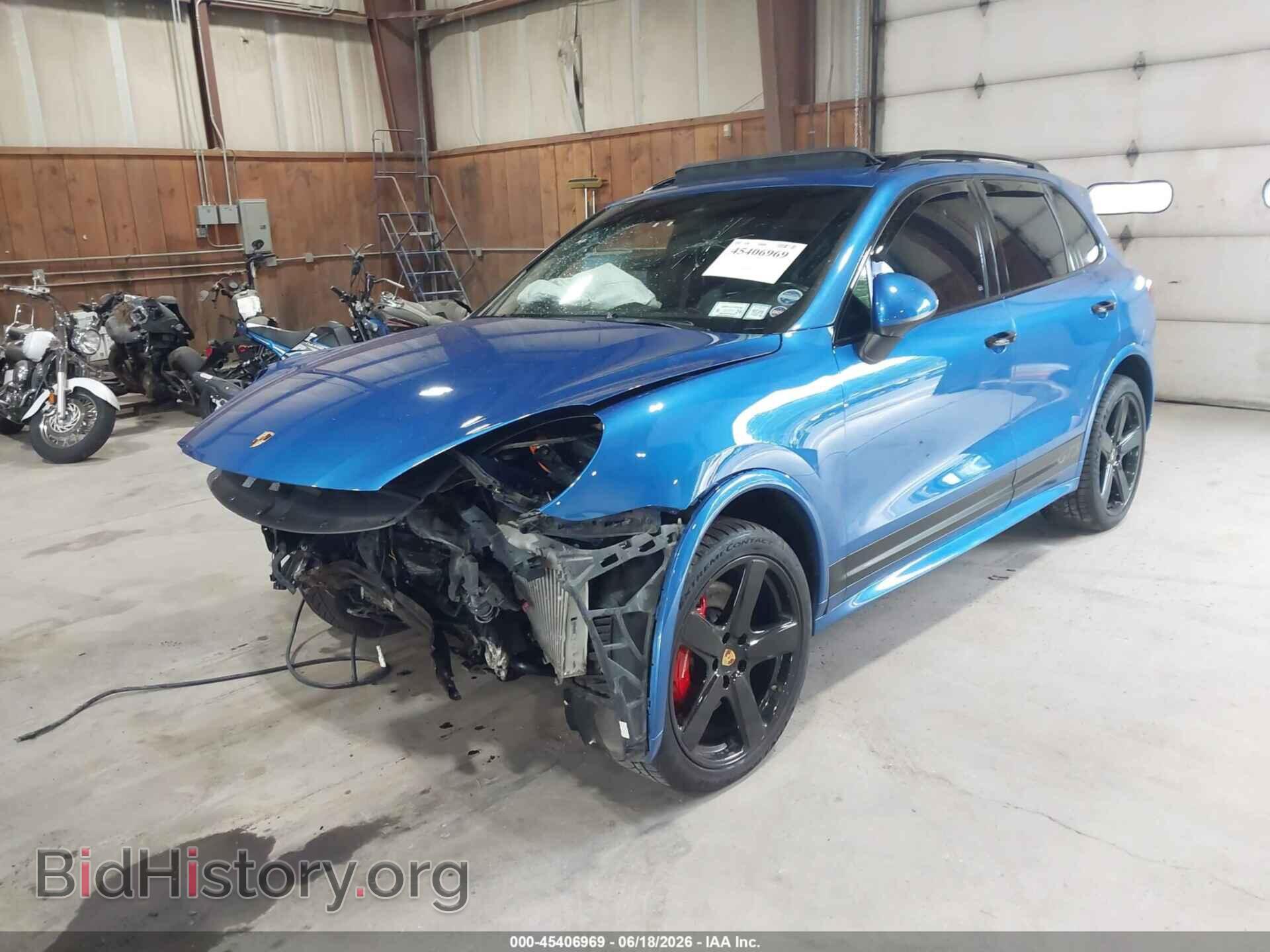 2017 PORSCHE CAYENNE - VIN: WP1AD2A24HLA83591 - Фото 2