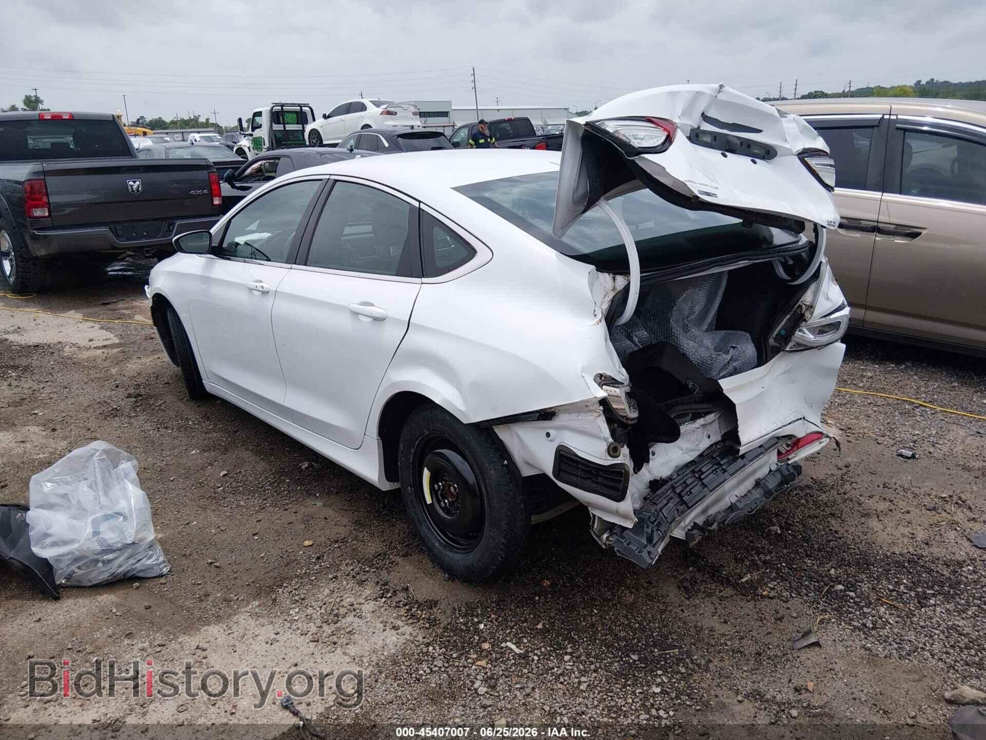 2015 CHRYSLER 200 - VIN: 1C3CCCAB5FN607369 - Photo 3