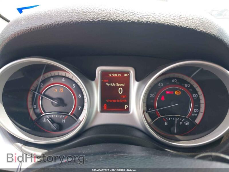 2018 Dodge JOURNEY (VIN 3C4PDCAB7JT189058) — photo 7 of 16