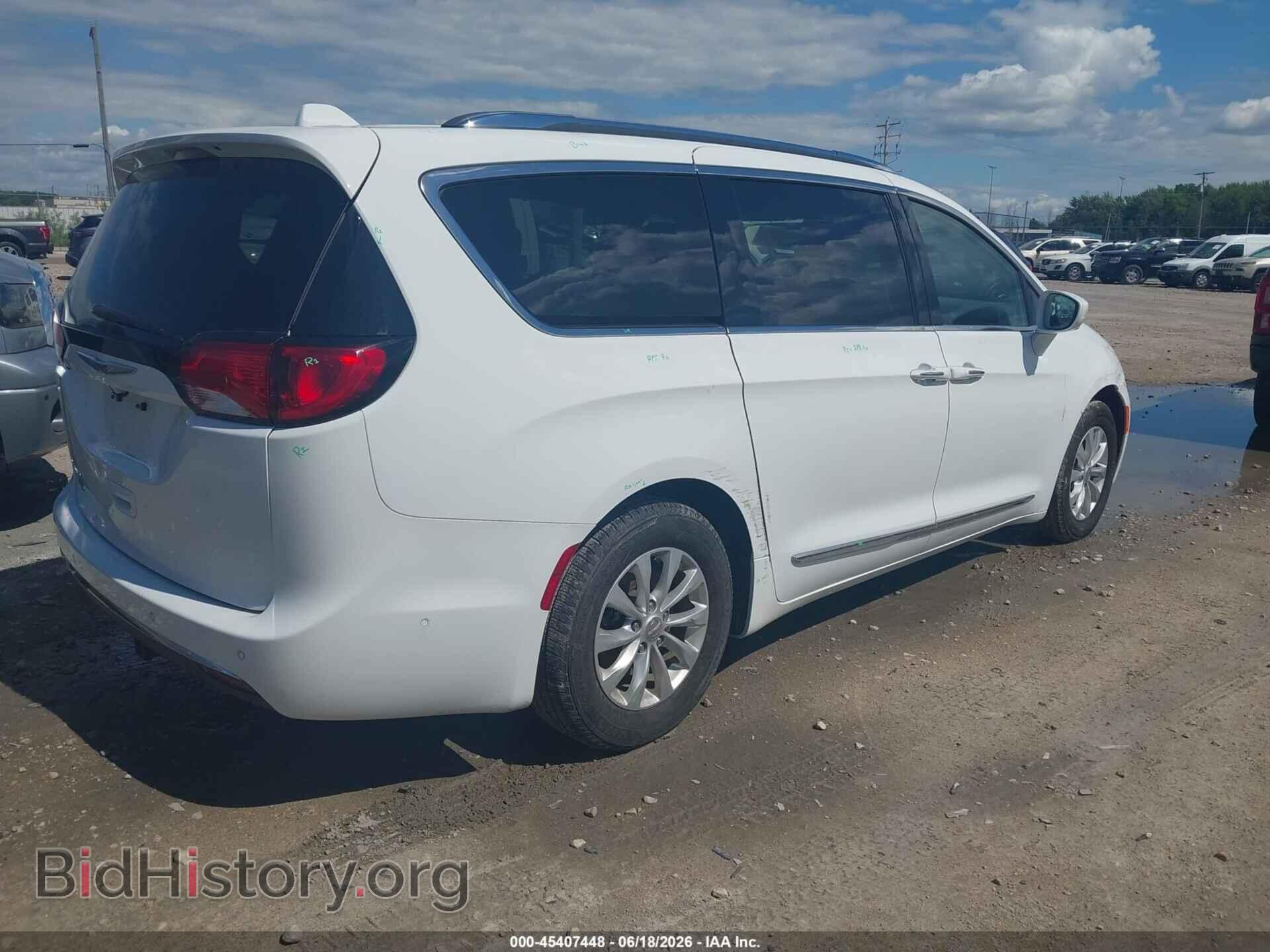 2018 CHRYSLER PACIFICA - VIN: 2C4RC1EG5JR338611 - Фото 4