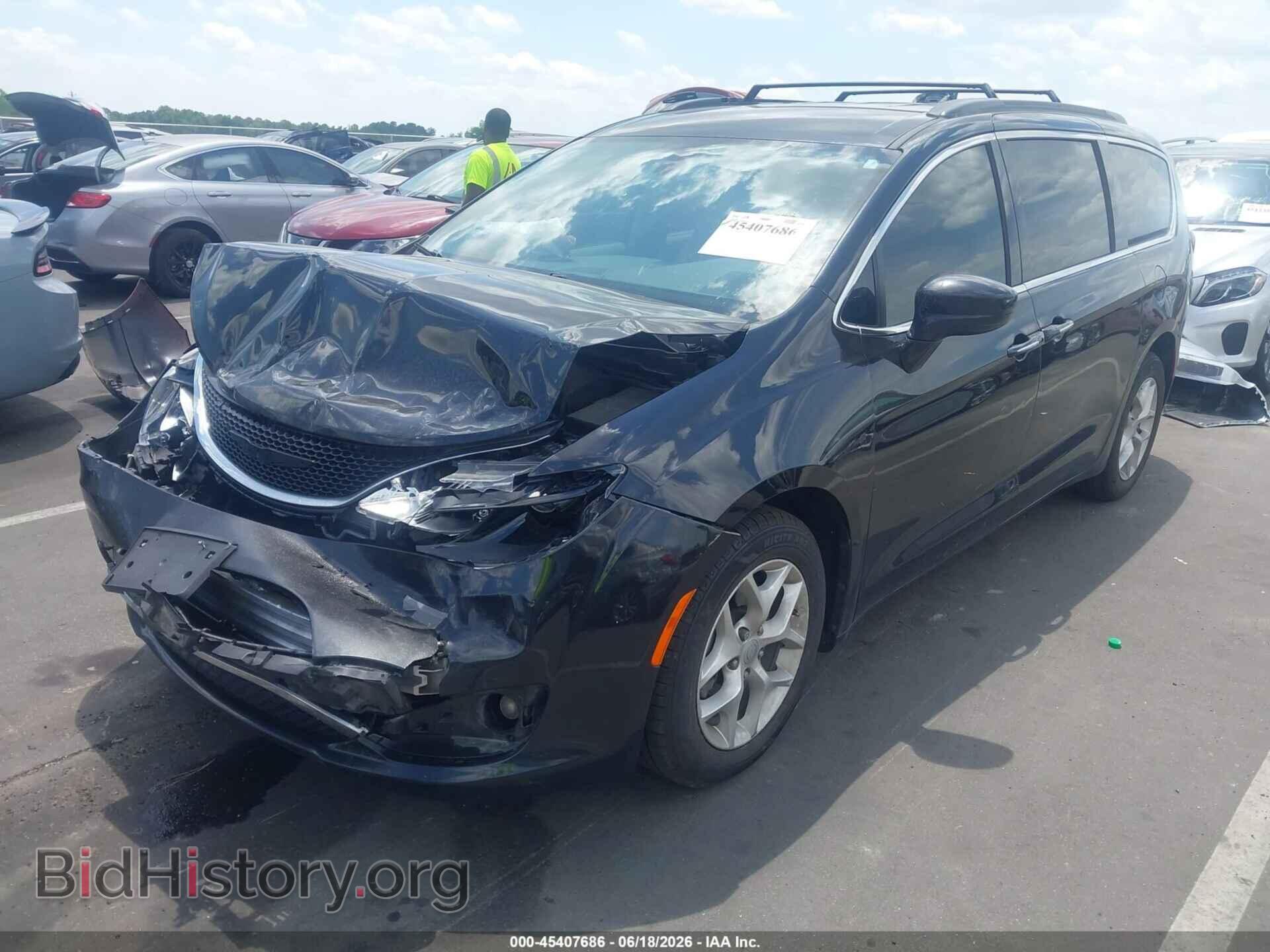 2020 CHRYSLER PACIFICA - VIN: 2C4RC1FG4LR143360 - Photo 2