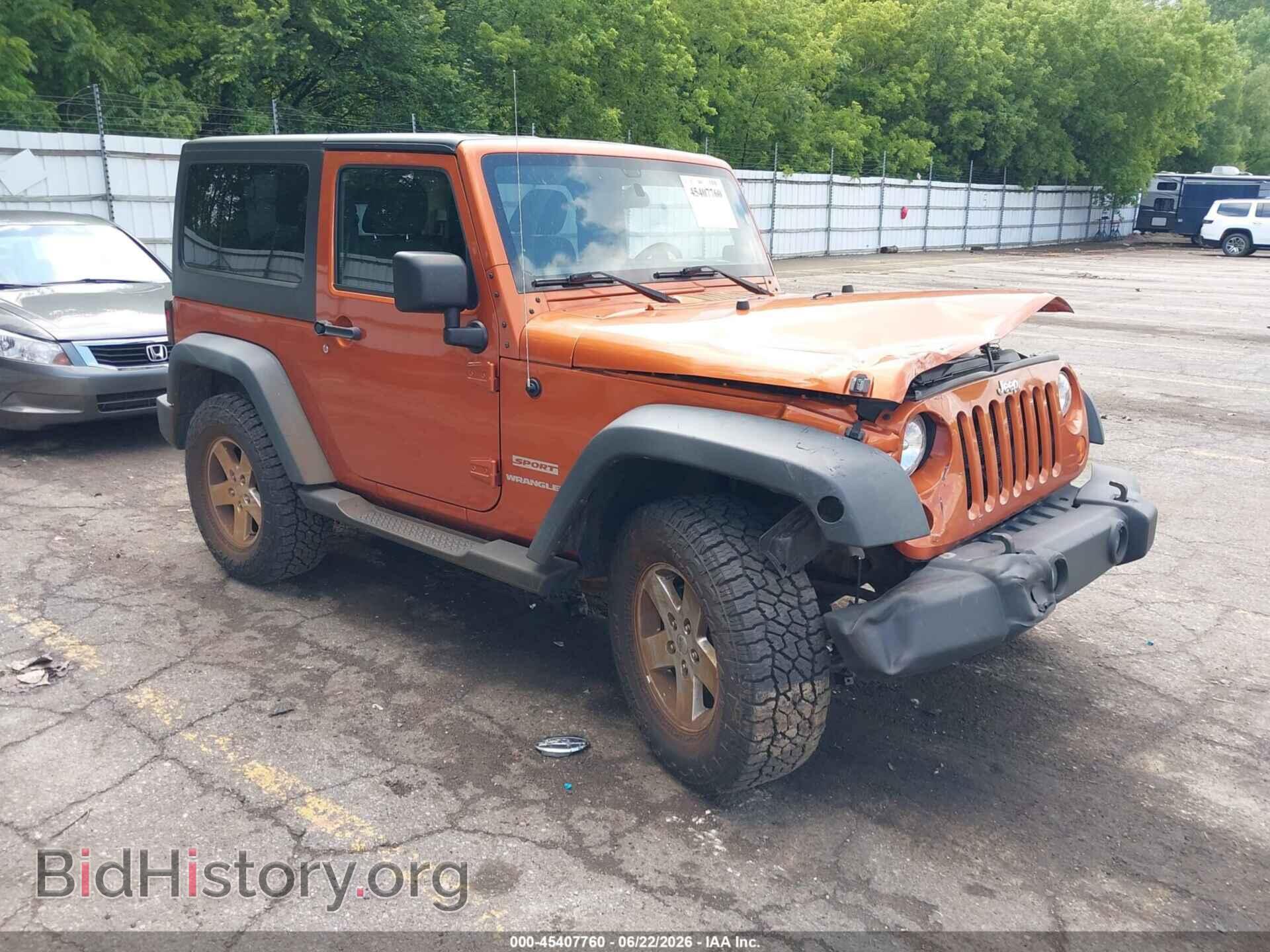 Фотография 1J4AA2D11BL513978 - JEEP WRANGLER 2011