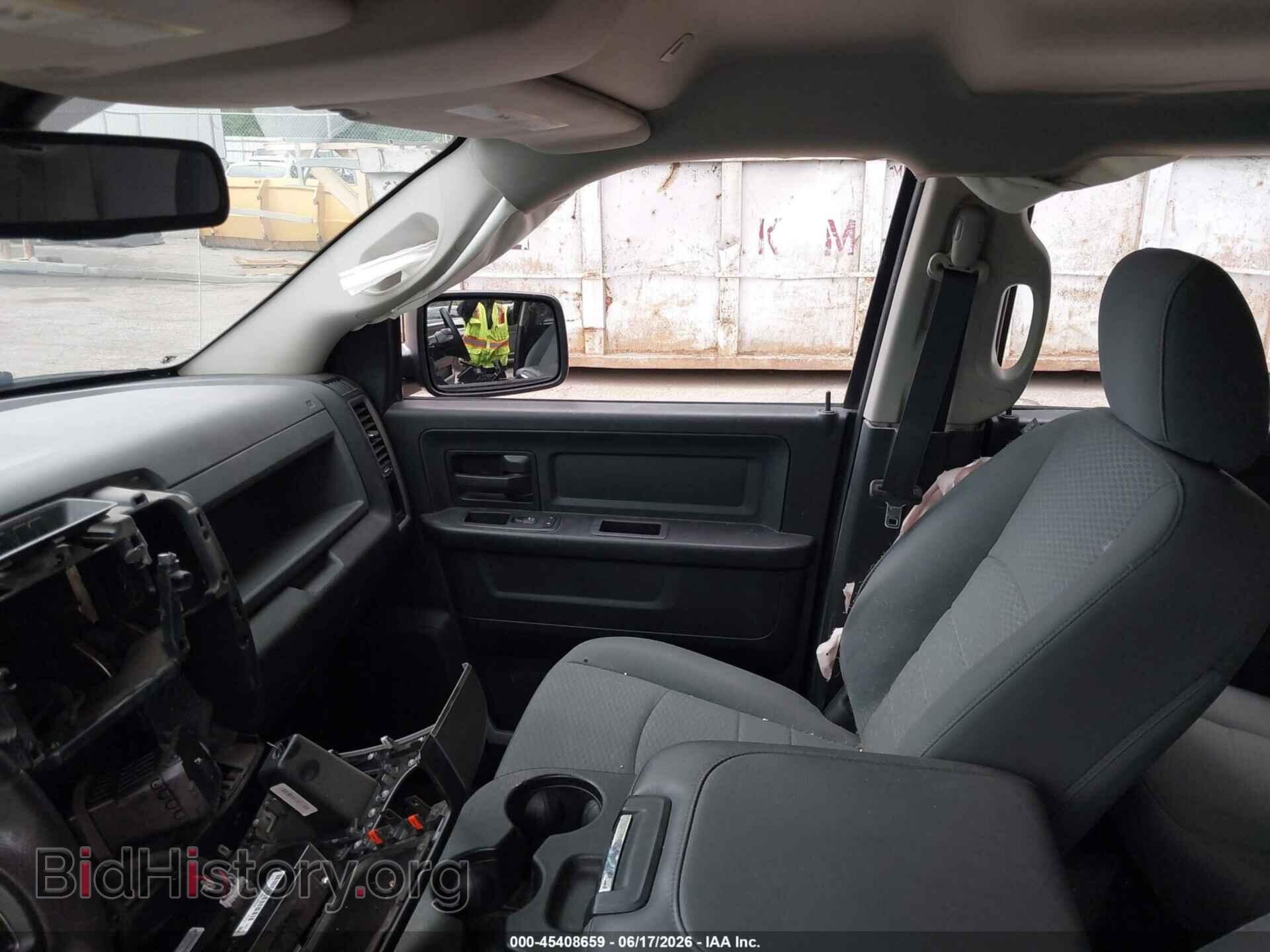 2018 RAM 1500 - VIN: 1C6RR7FG8JS165009 - Фото 5