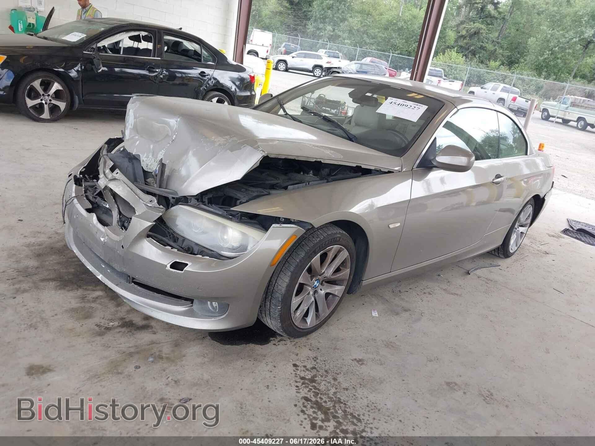 2011 BMW 328I - VIN: WBADW3C52BE538954 - Фото 2