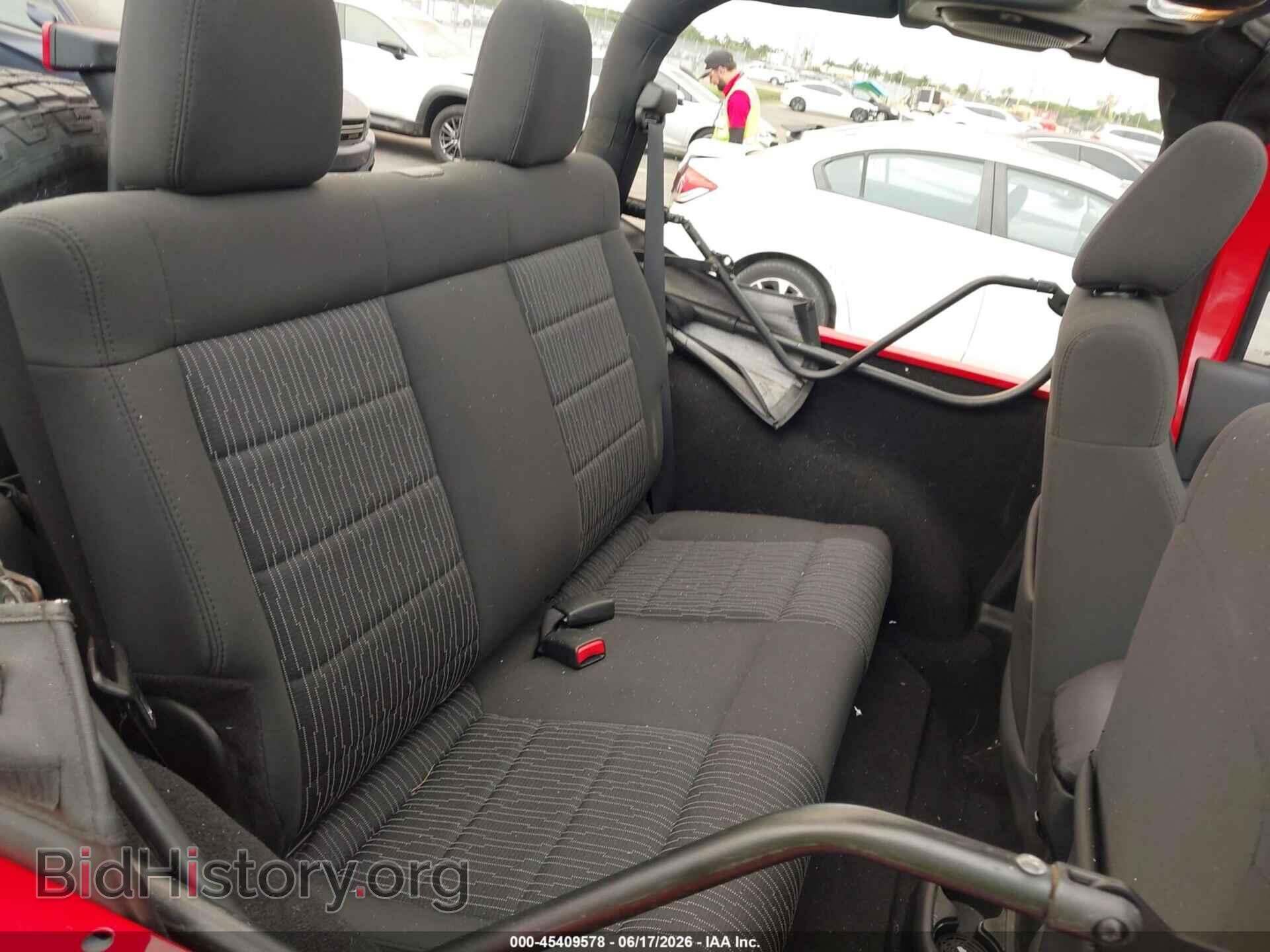 2011 JEEP WRANGLER - VIN: 1J4AA2D12BL523192 - Фото 8