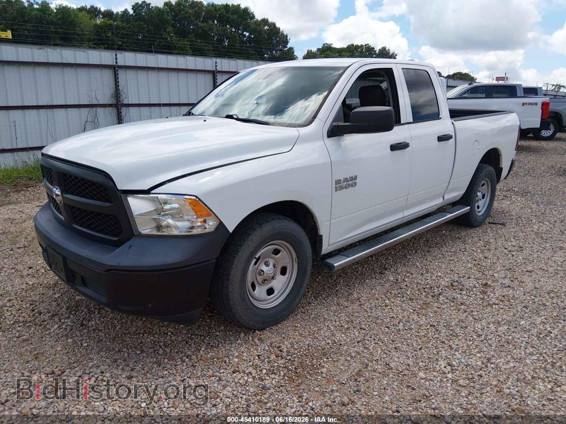 2018 RAM 1500 - VIN: 1C6RR6FG0JS303605 - Фото 2