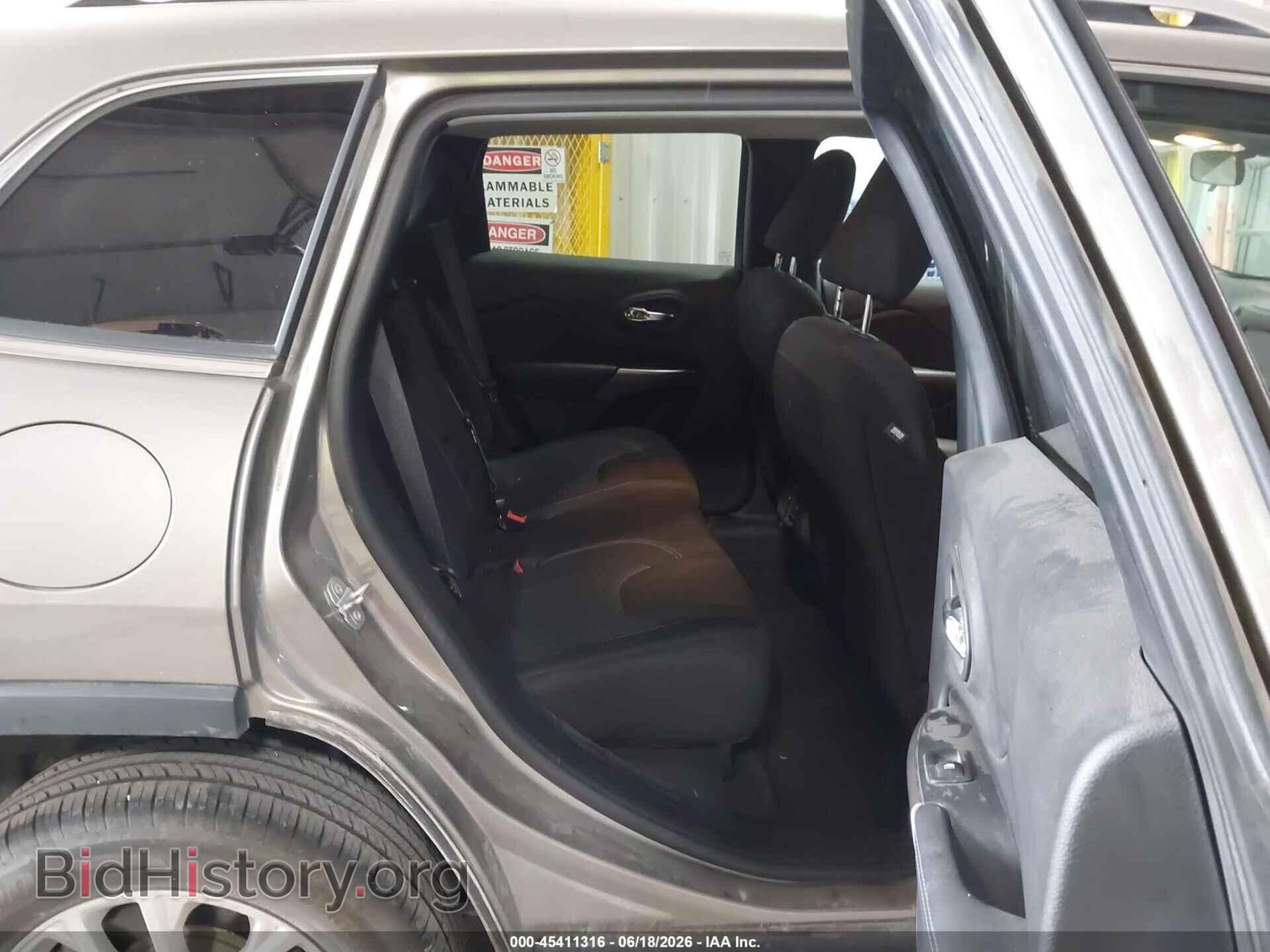 2019 JEEP CHEROKEE - VIN: 1C4PJMCB9KD464089 - Фото 8