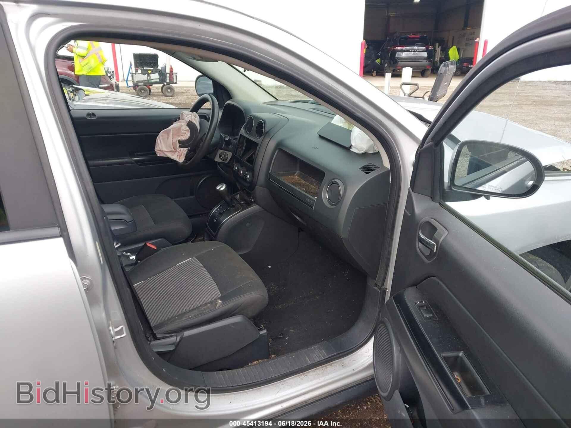 2012 JEEP COMPASS - VIN: 1C4NJDBB1CD569669 - Photo 5