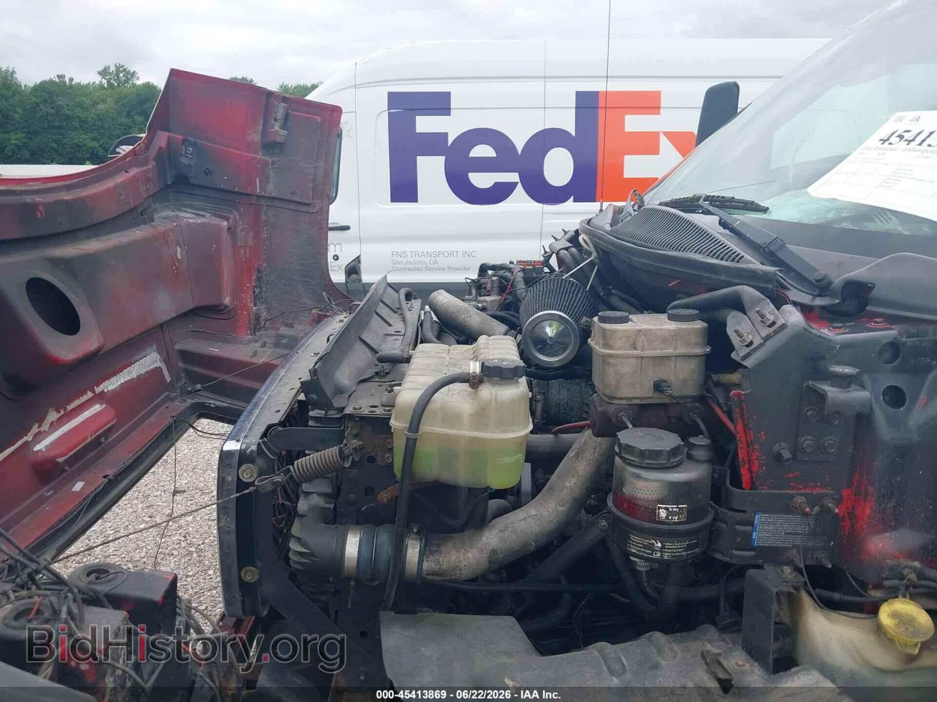 2005 GMC C5500 - VIN: 1GDE5E1205F509347 - Photo 9