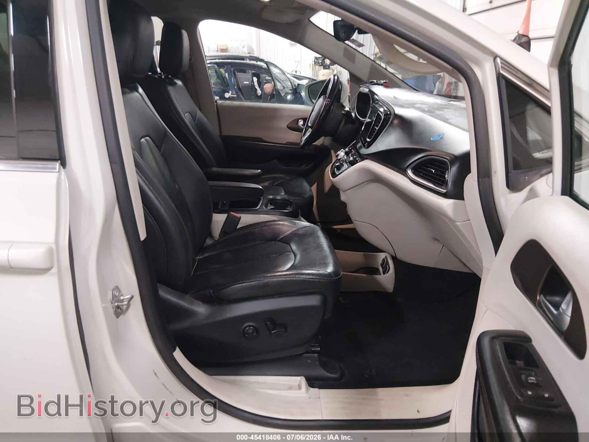 2017 CHRYSLER PACIFICA - VIN: 2C4RC1EG3HR585569 - Photo 5