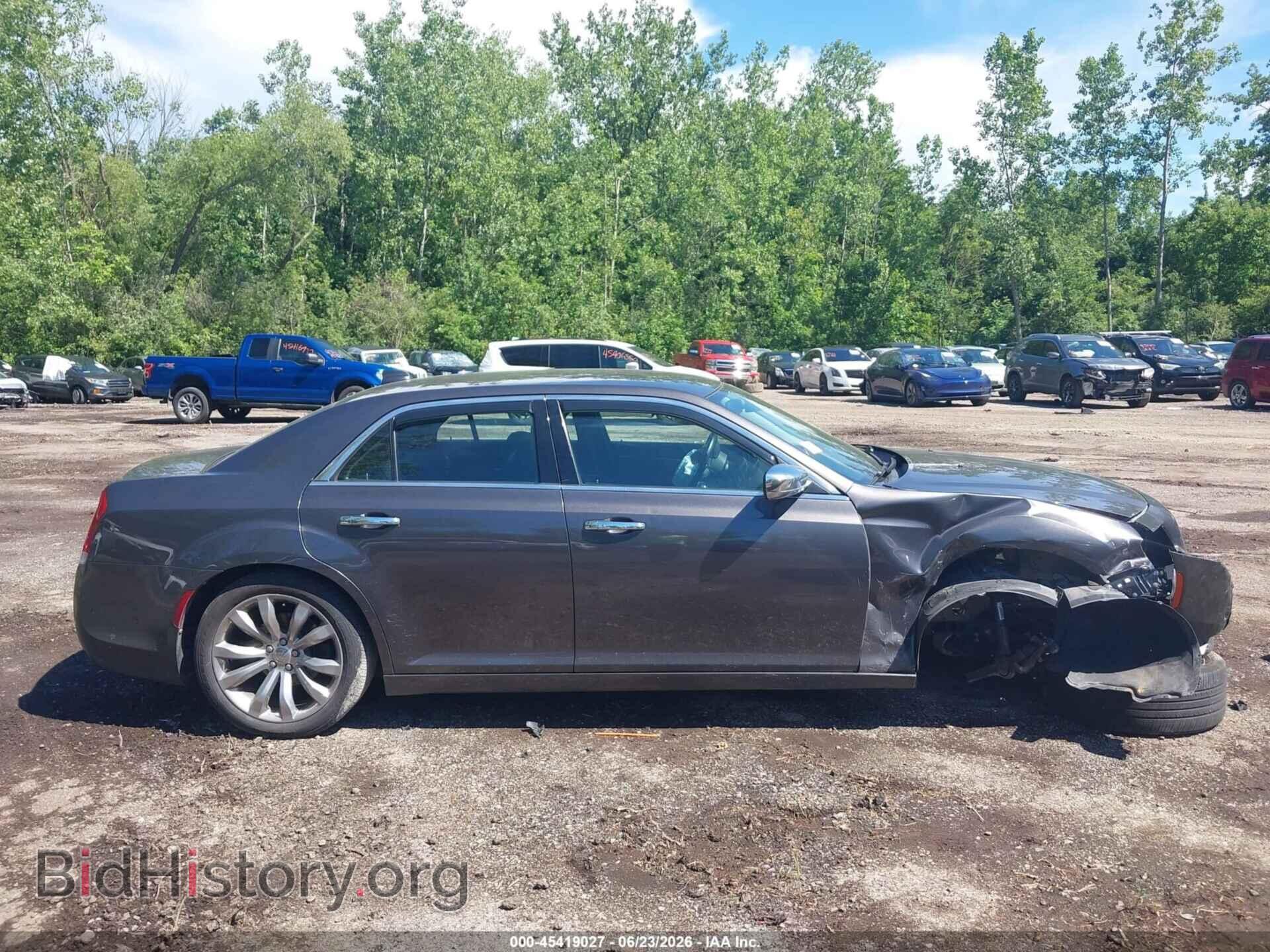 2018 CHRYSLER 300 - VIN: 2C3CCAEG9JH193735 - Фото 12