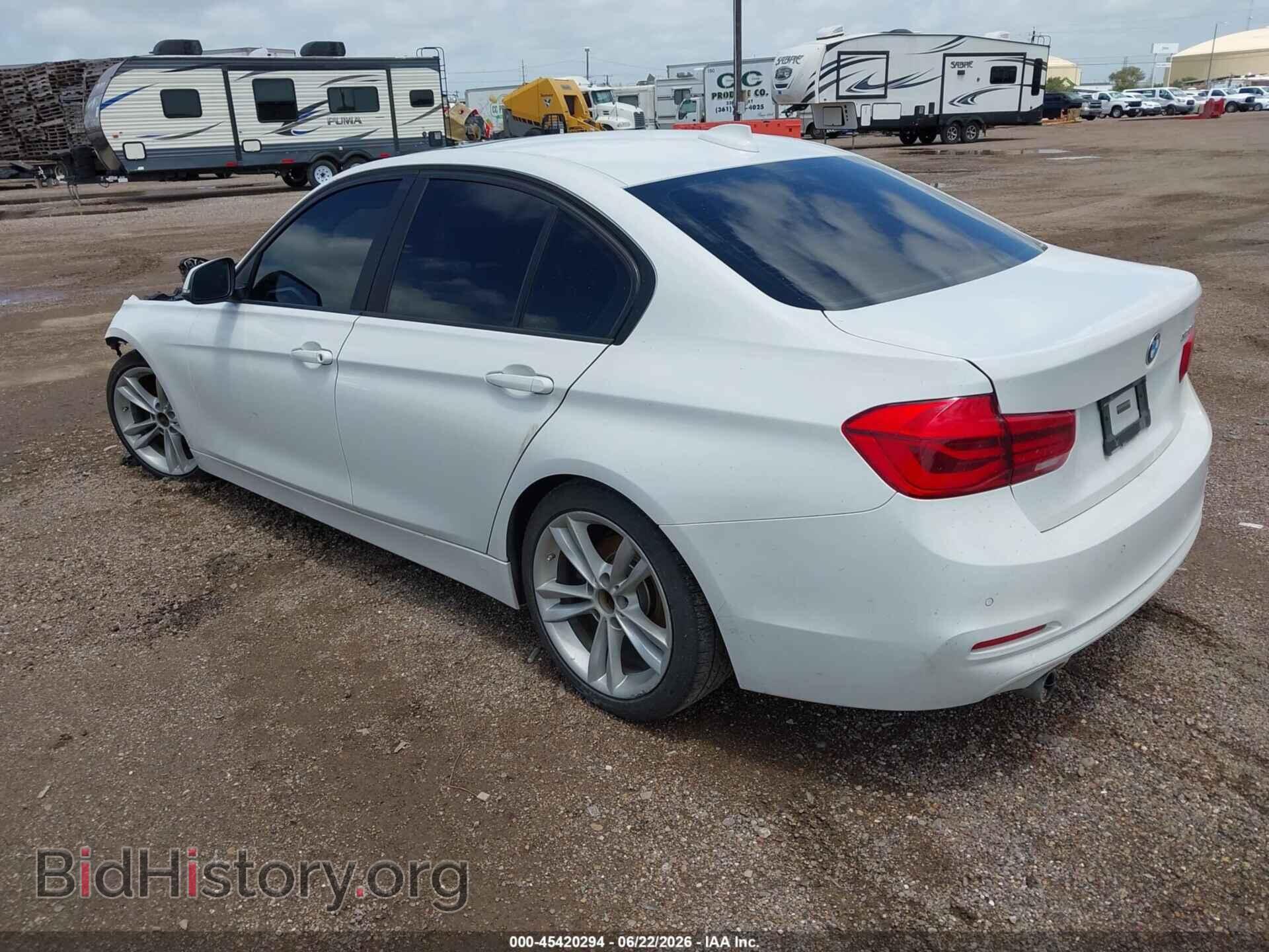 2017 BMW 320I - VIN: WBA8E1G52HNT72477 - Фото 3