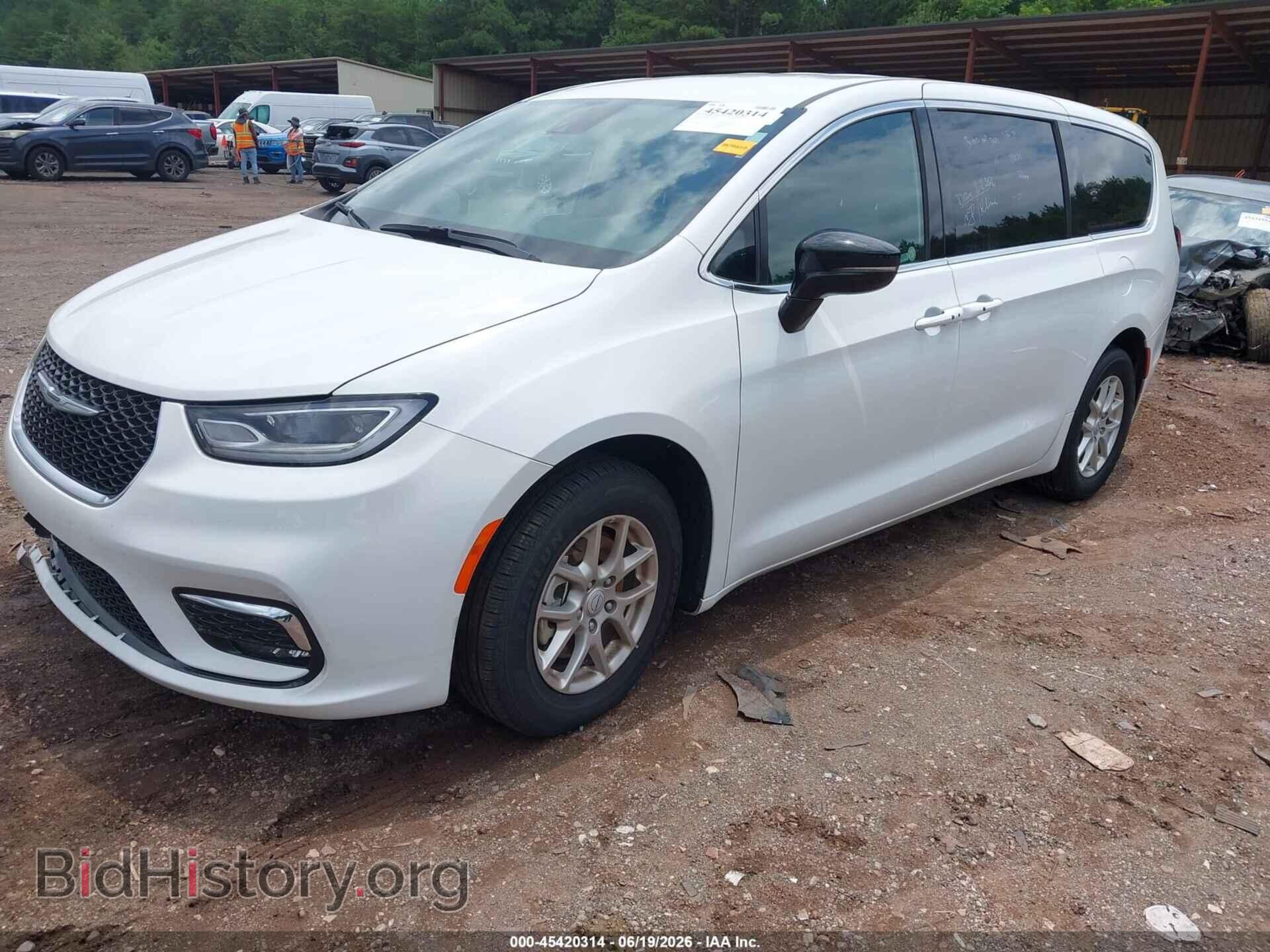 2026 CHRYSLER PACIFICA - VIN: 2C4RC1BG8TR169059 - Photo 2