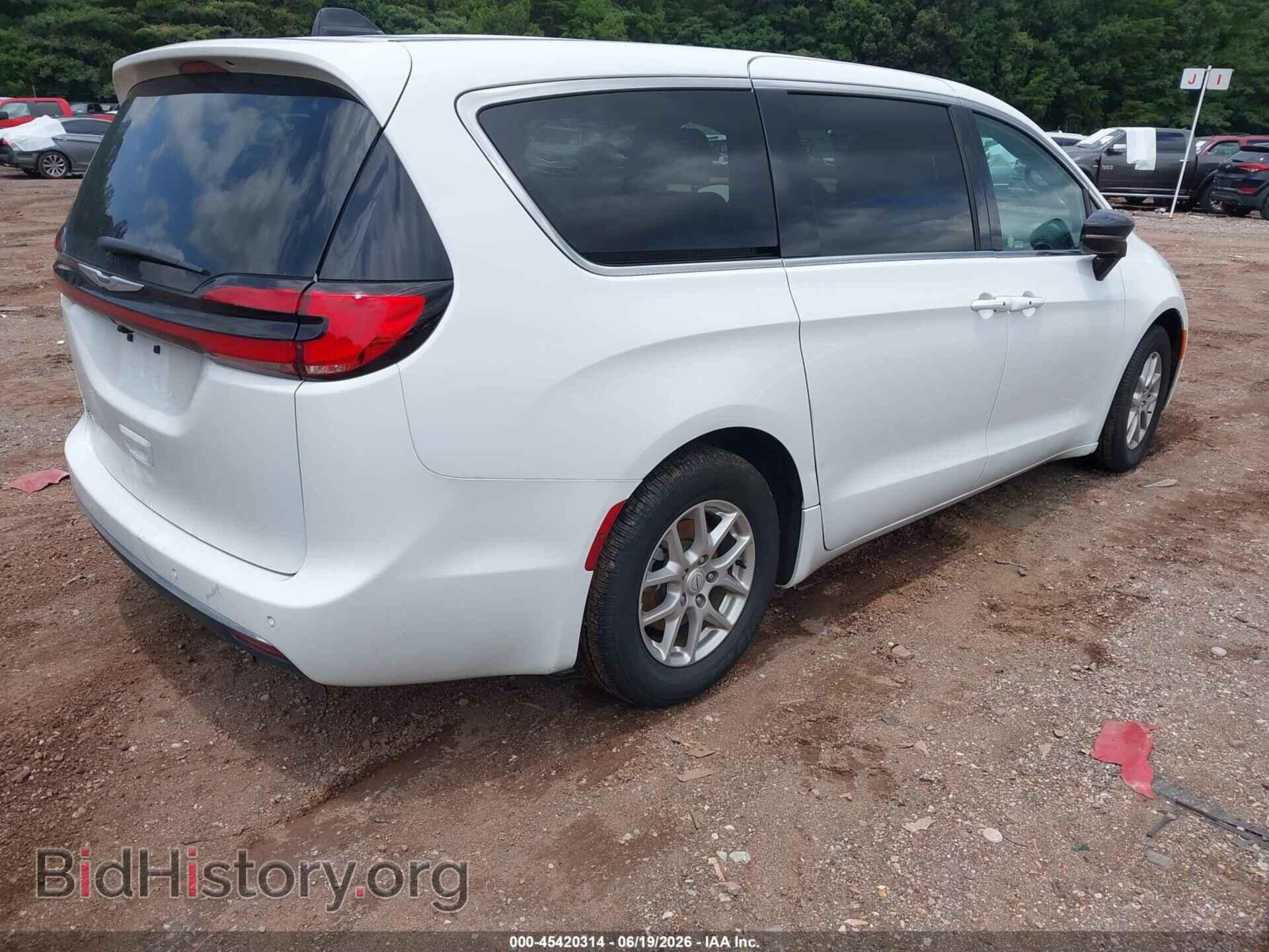 2026 CHRYSLER PACIFICA - VIN: 2C4RC1BG8TR169059 - Photo 4