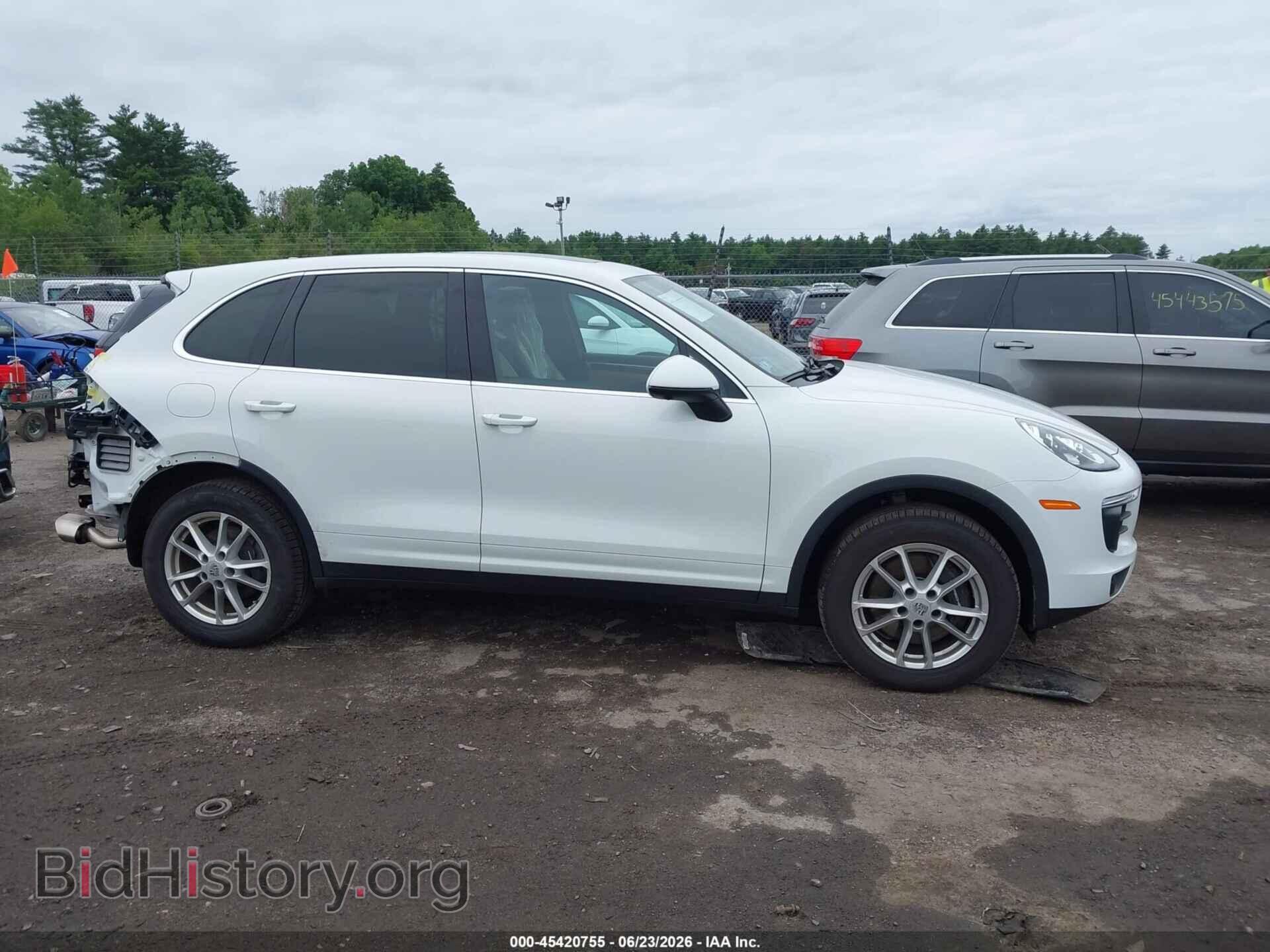 2017 PORSCHE CAYENNE - VIN: WP1AA2A21HKA82879 - Photo 14
