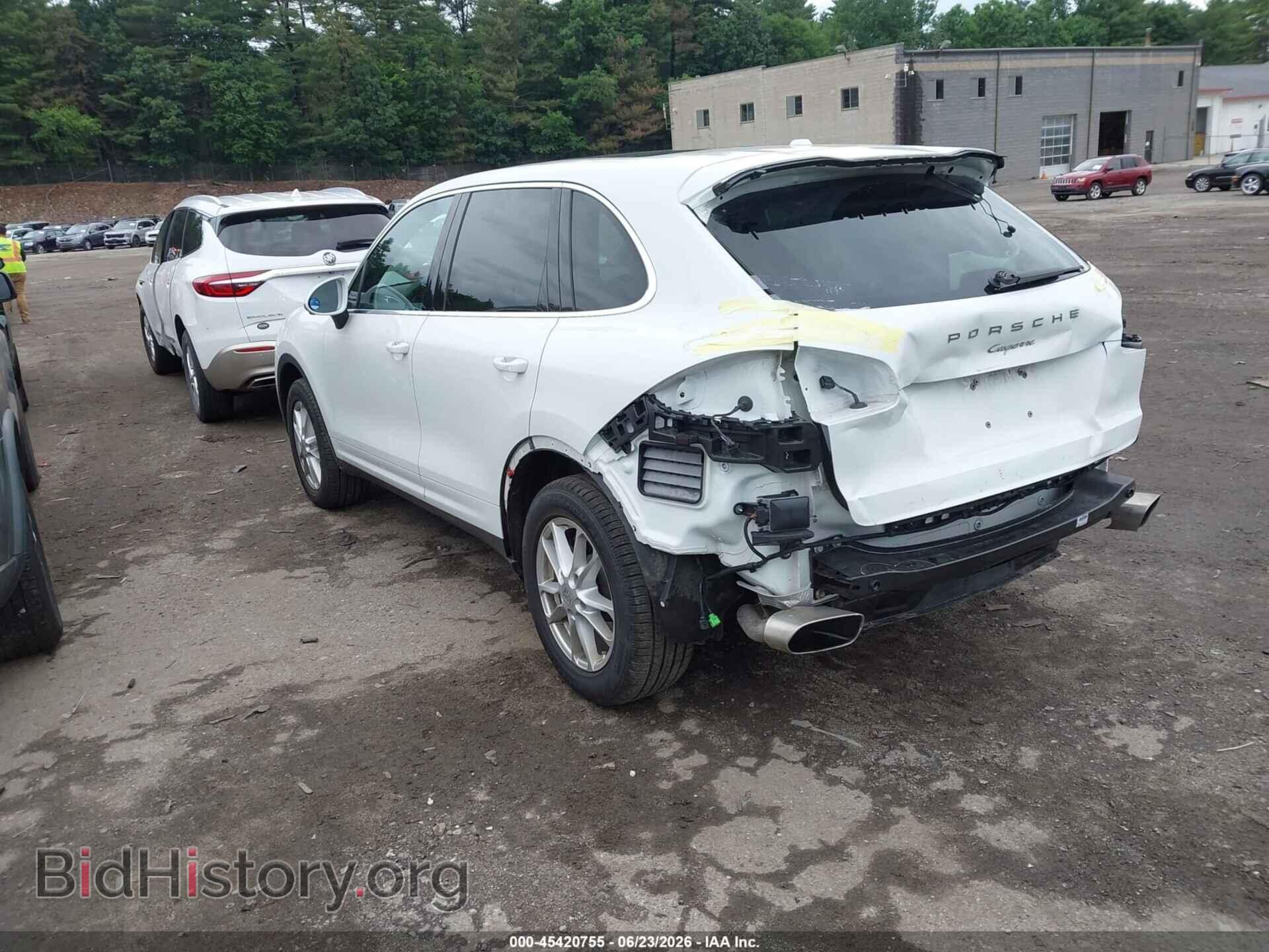 2017 PORSCHE CAYENNE - VIN: WP1AA2A21HKA82879 - Photo 3