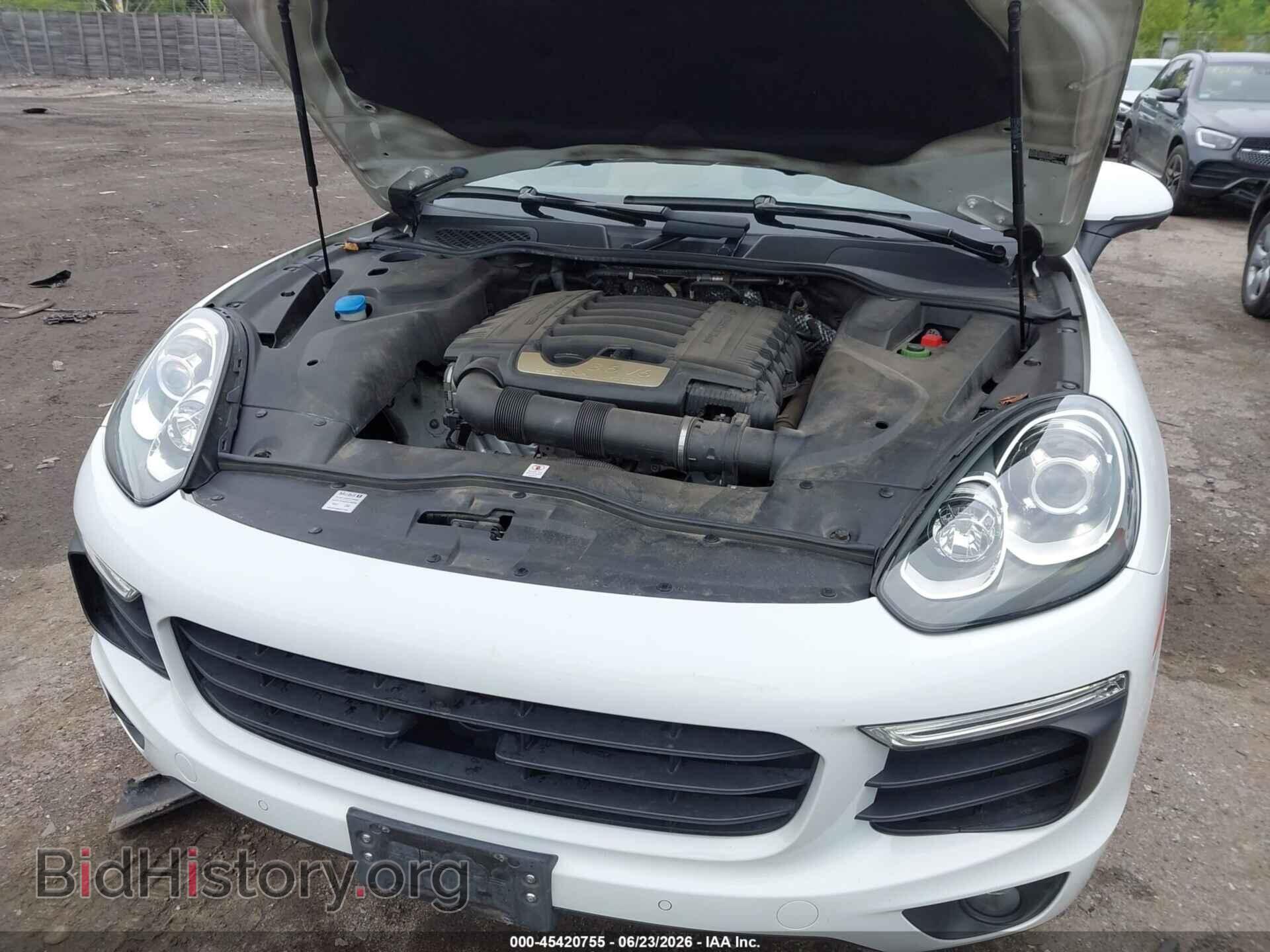 2017 PORSCHE CAYENNE - VIN: WP1AA2A21HKA82879 - Photo 10