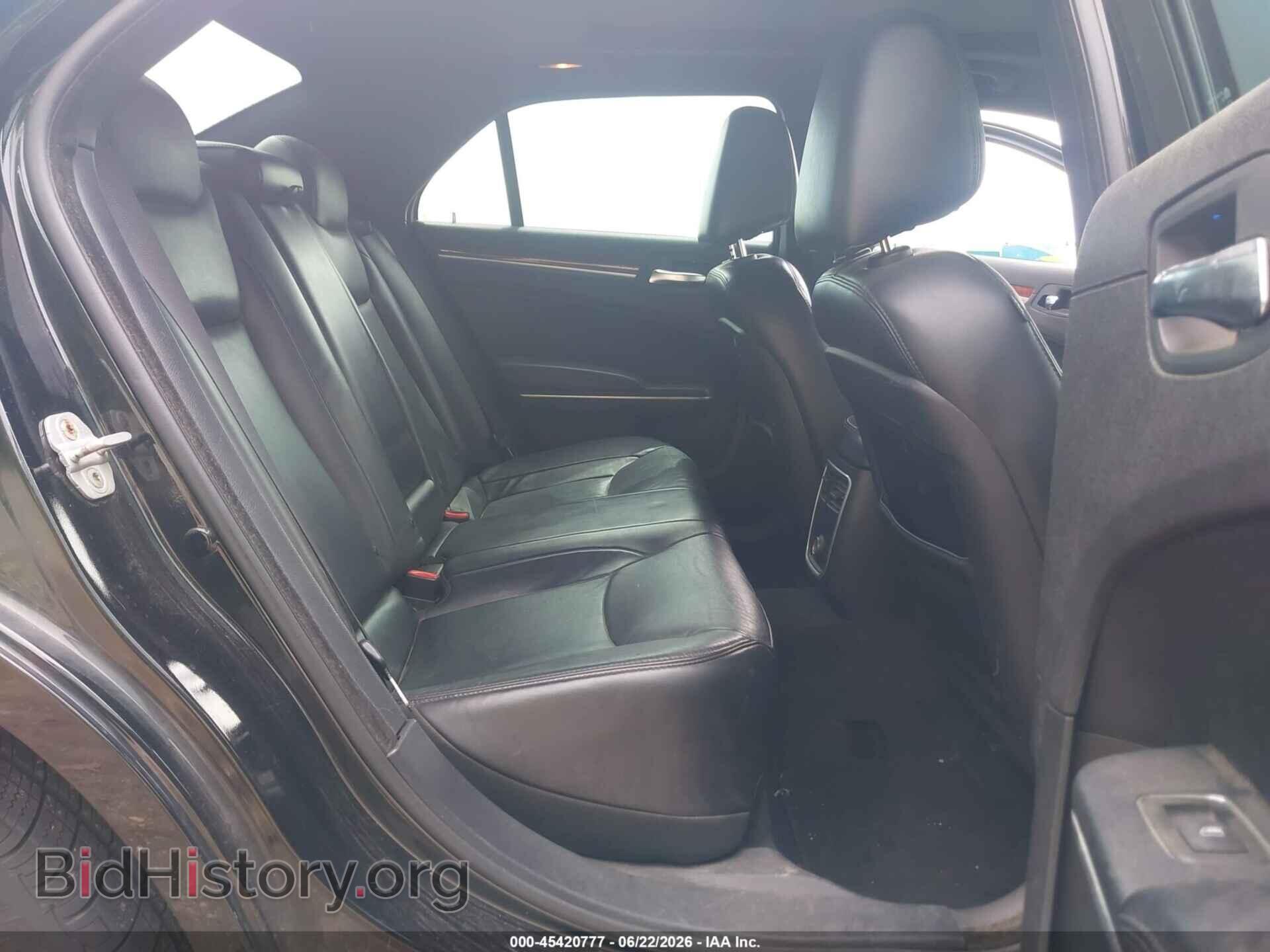 2012 CHRYSLER 300 - VIN: 2C3CCAHG9CH313726 - Фото 8