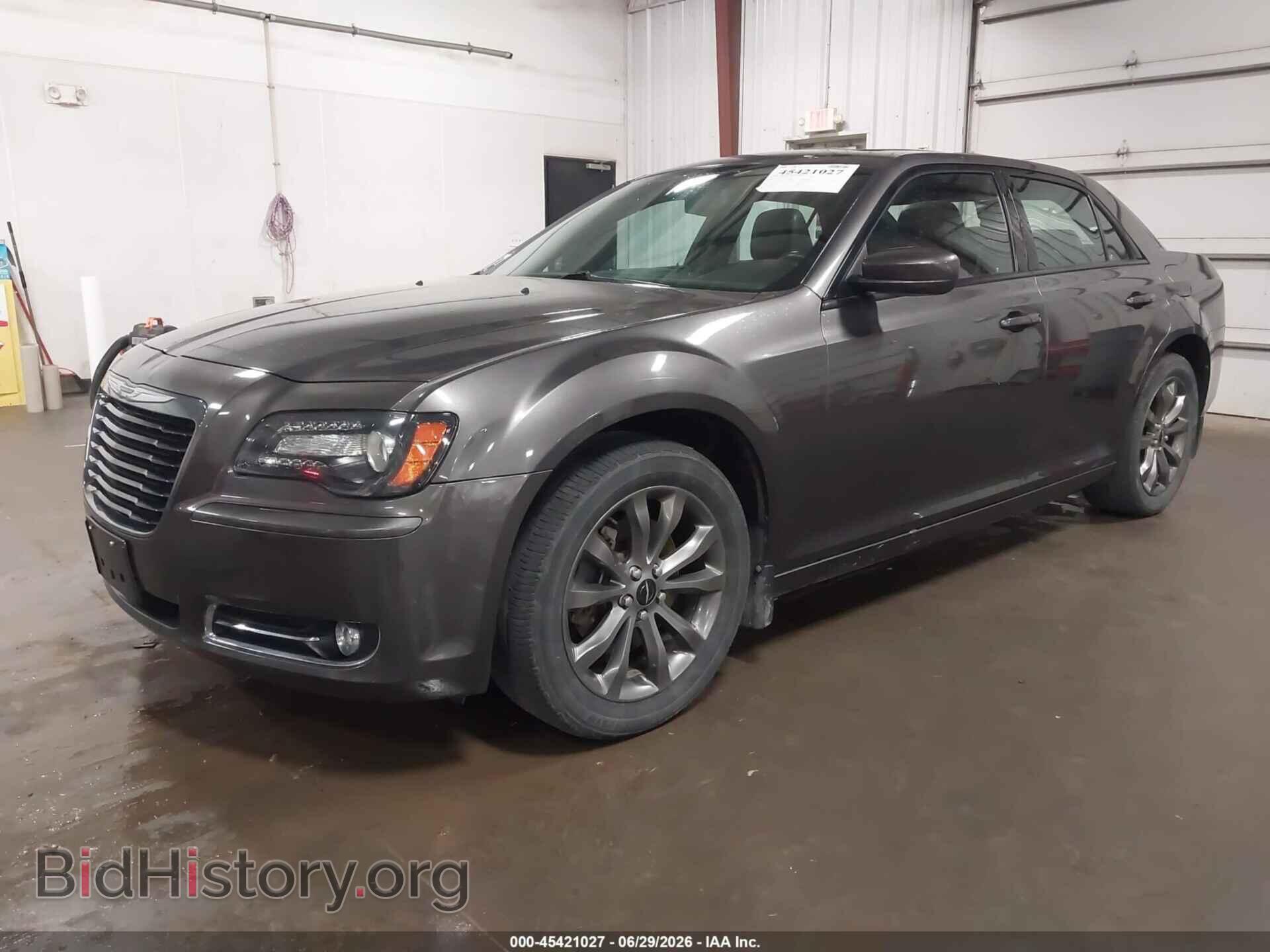 2014 CHRYSLER 300 - VIN: 2C3CCAGG8EH255760 - Фото 2