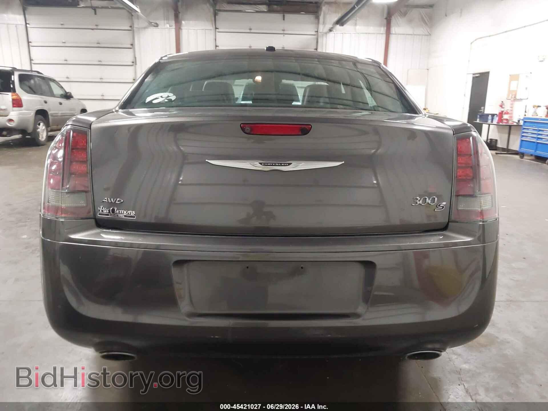 2014 CHRYSLER 300 - VIN: 2C3CCAGG8EH255760 - Фото 16