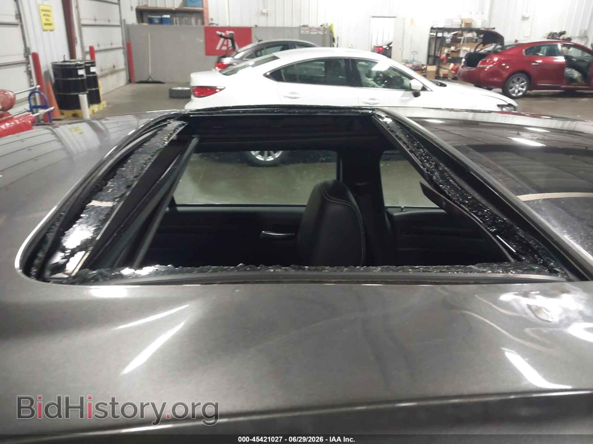 2014 CHRYSLER 300 - VIN: 2C3CCAGG8EH255760 - Фото 17