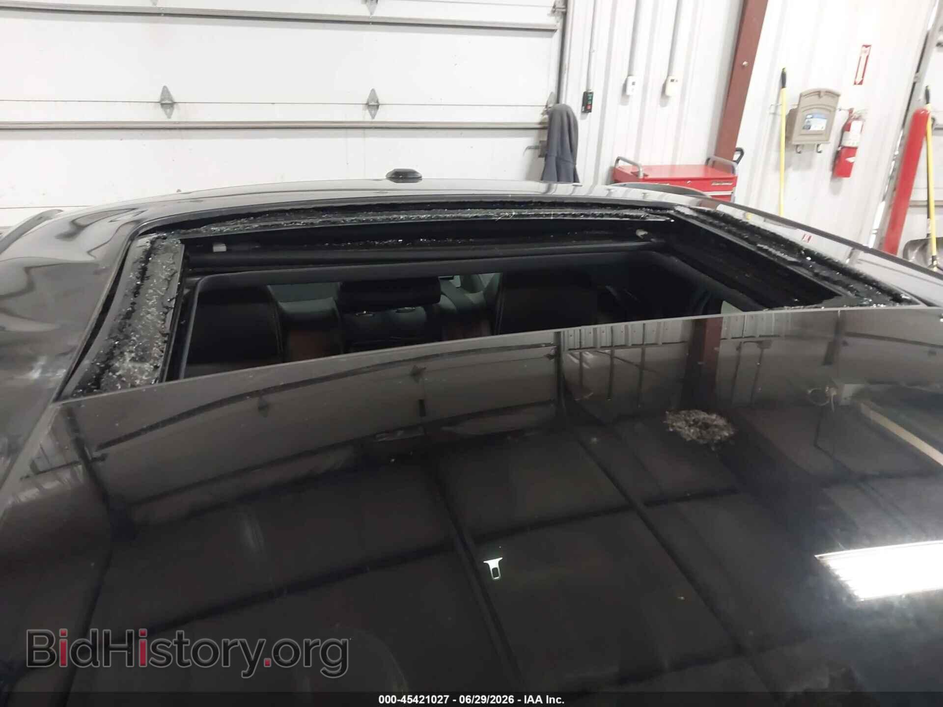 2014 CHRYSLER 300 - VIN: 2C3CCAGG8EH255760 - Фото 6
