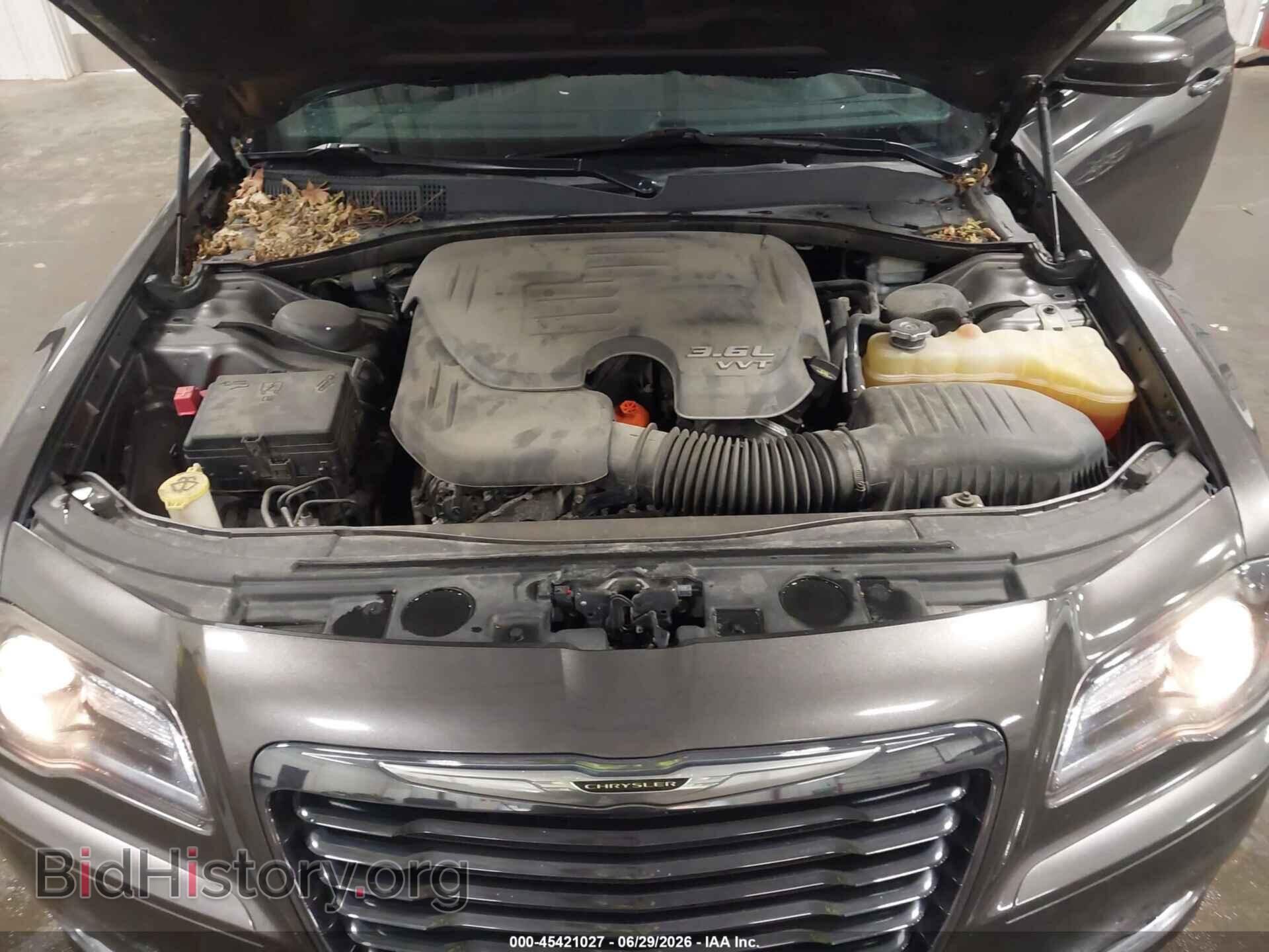 2014 CHRYSLER 300 - VIN: 2C3CCAGG8EH255760 - Фото 10