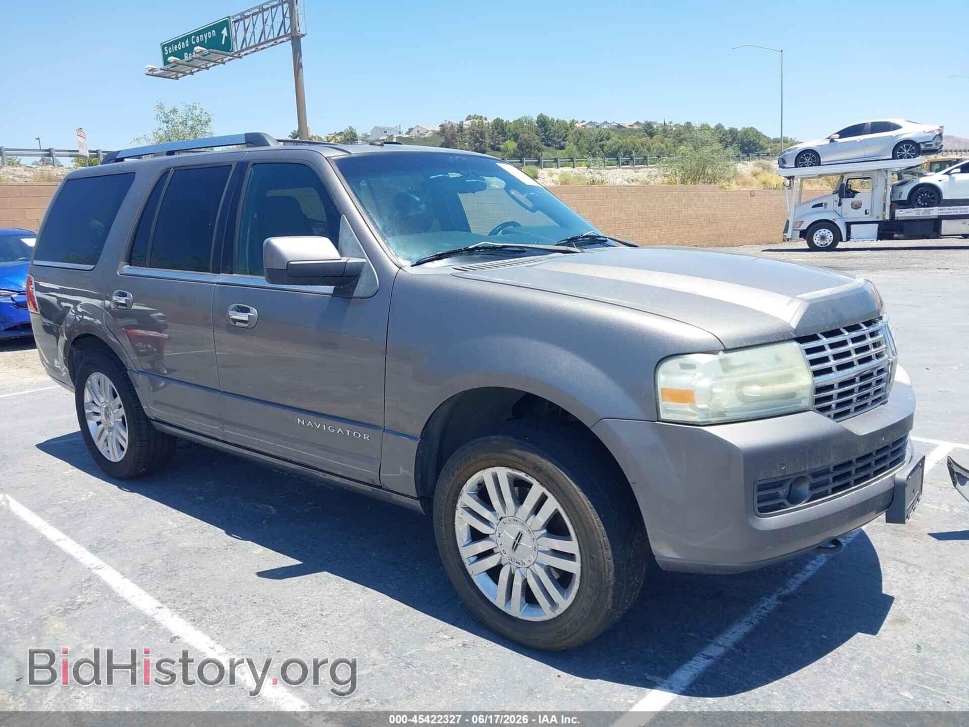 Photo 5LMJJ2H58BEJ00309 - LINCOLN NAVIGATOR 2011