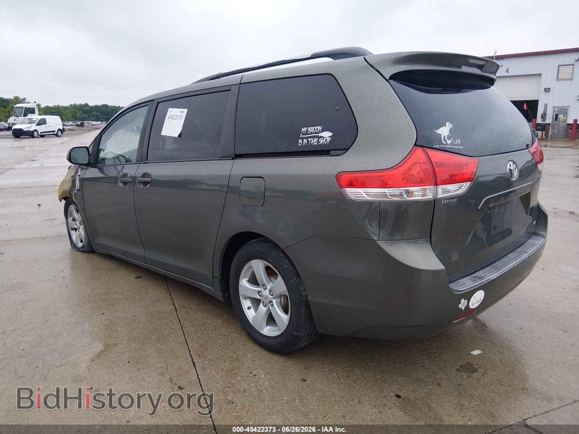 2011 TOYOTA SIENNA - VIN: 5TDKK3DC6BS045601 - Фото 3