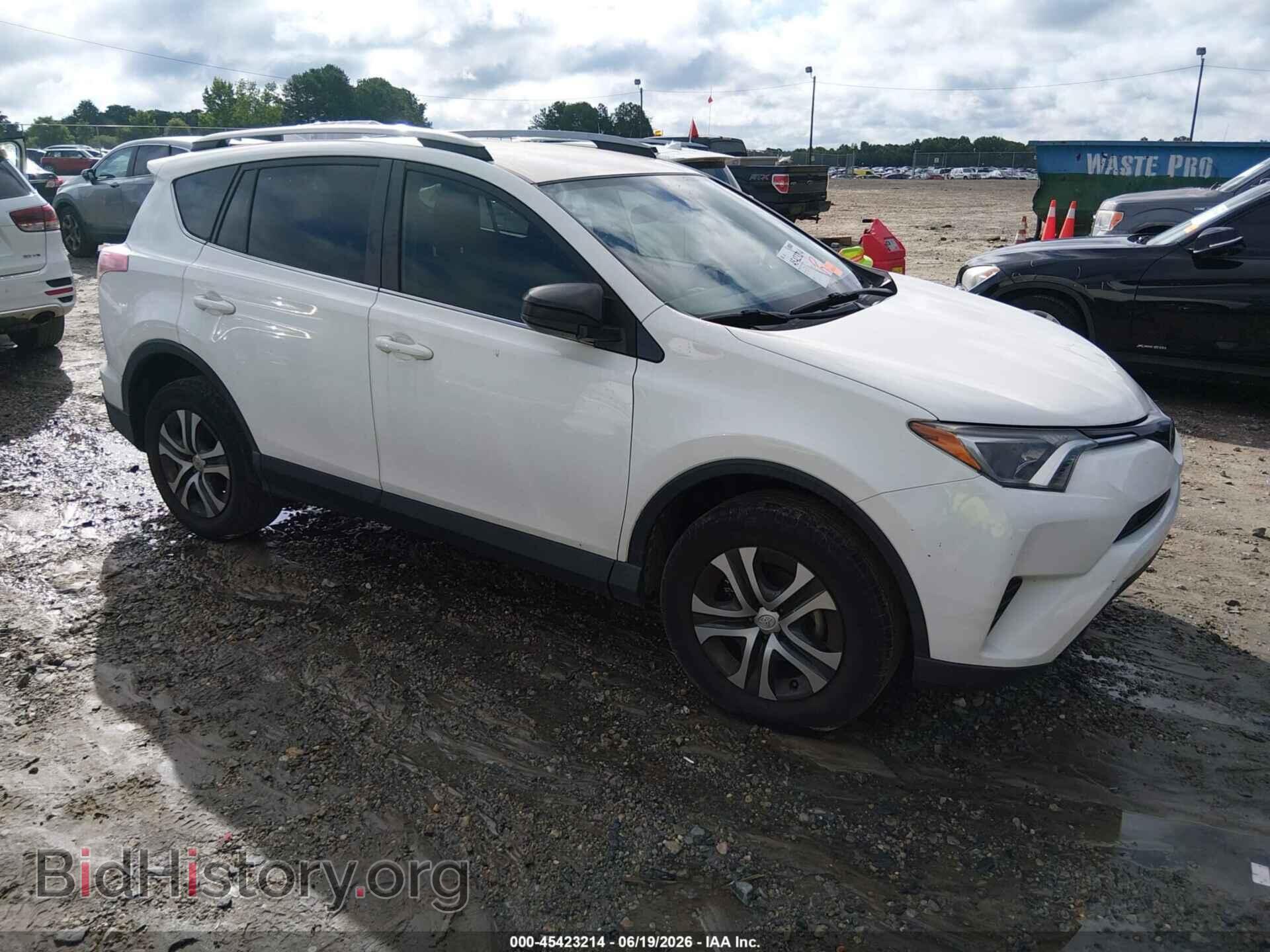 Фотография JTMZFREVXHJ715744 - TOYOTA RAV4 2017