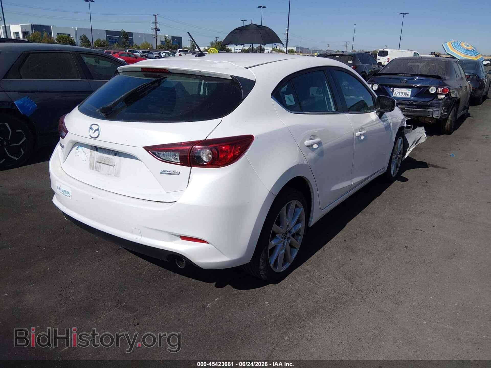 2017 MAZDA MAZDA3 - VIN: 3MZBN1L77HM103804 - Фото 4