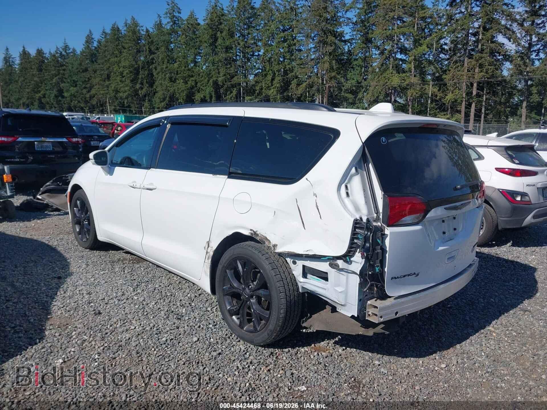 2018 CHRYSLER PACIFICA - VIN: 2C4RC1GG8JR358350 - Фото 3