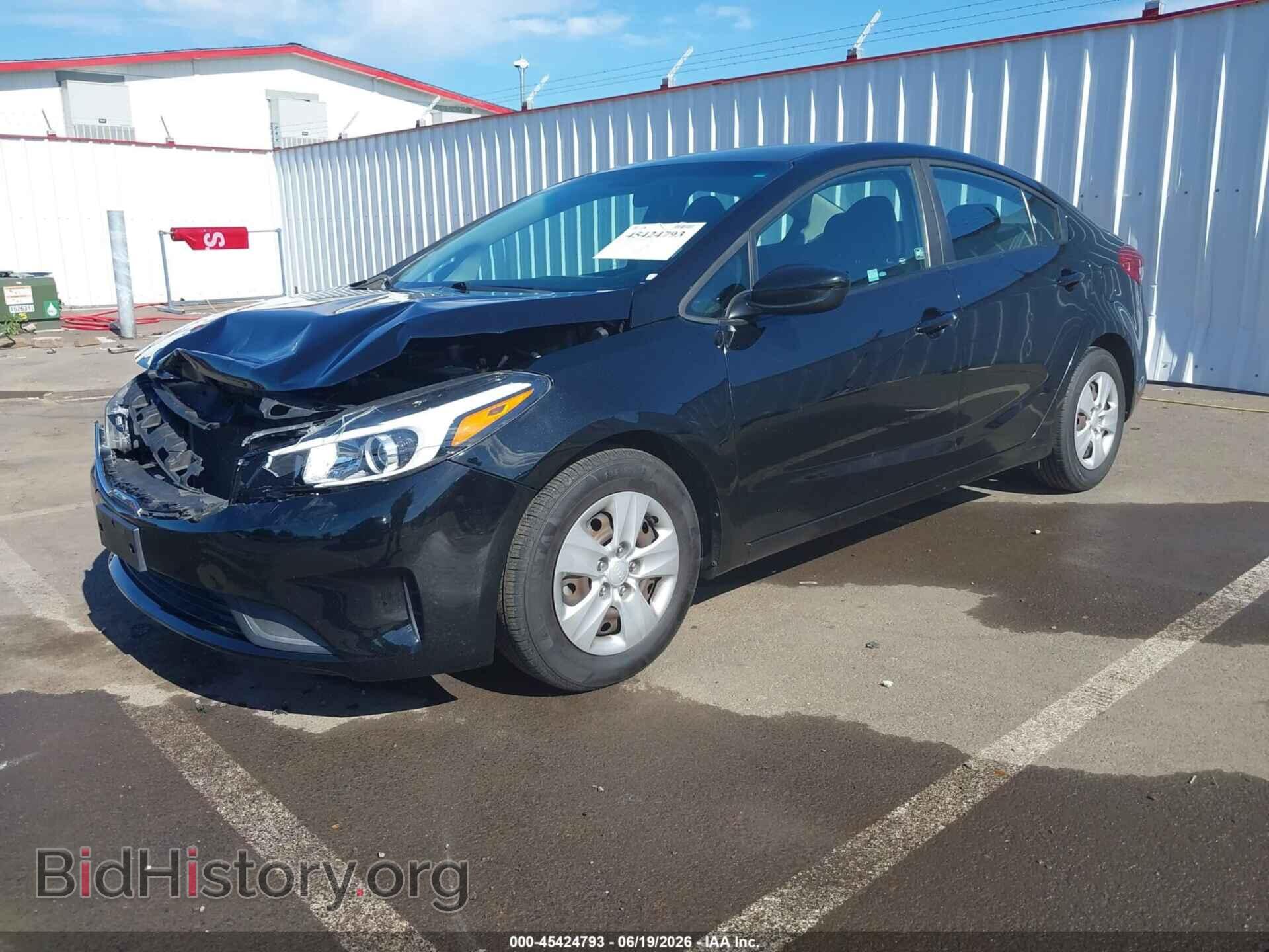 2017 KIA FORTE - VIN: 3KPFK4A76HE160524 - Photo 2