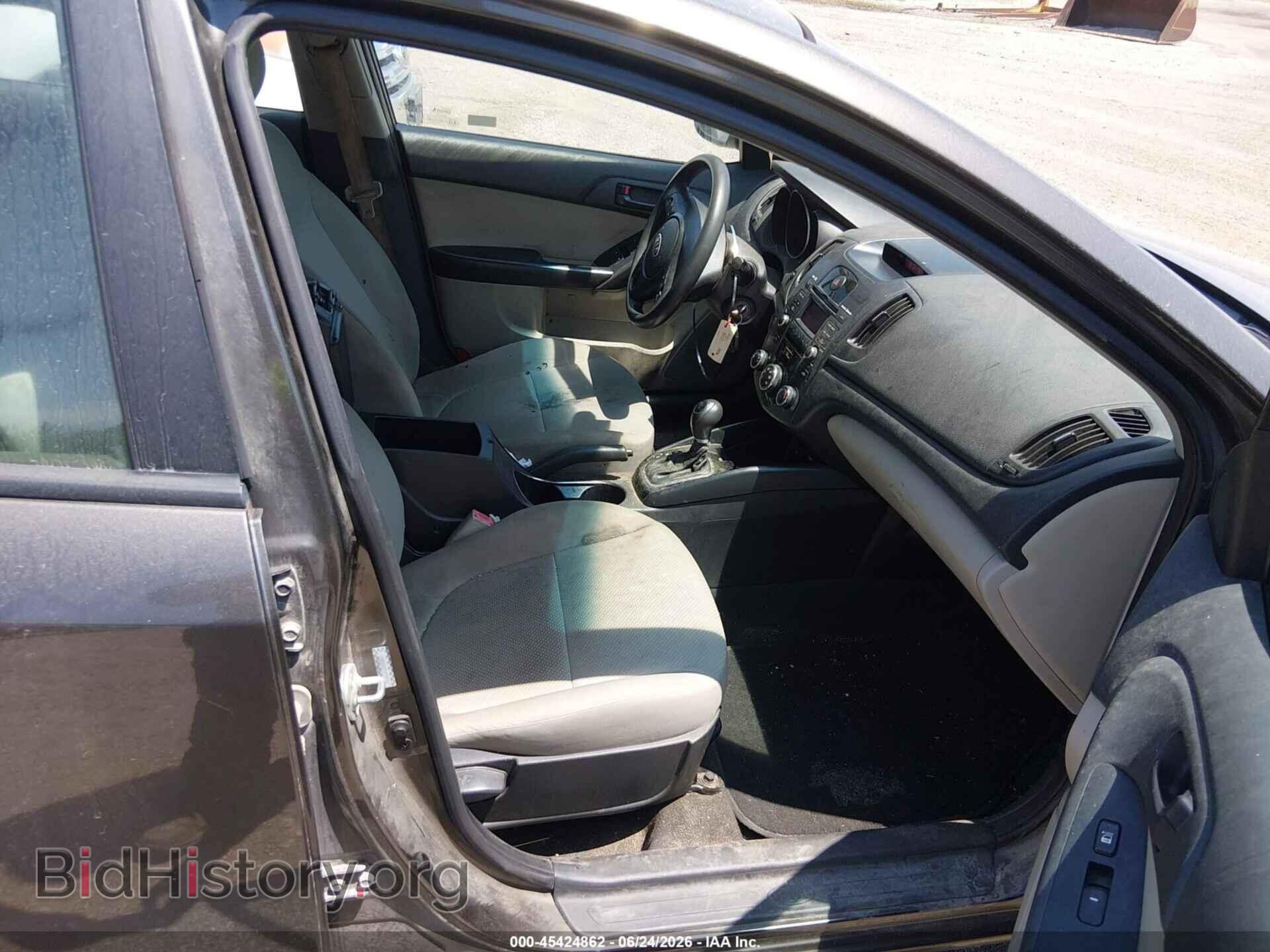 2011 KIA FORTE - VIN: KNAFU4A22B5438205 - Photo 5