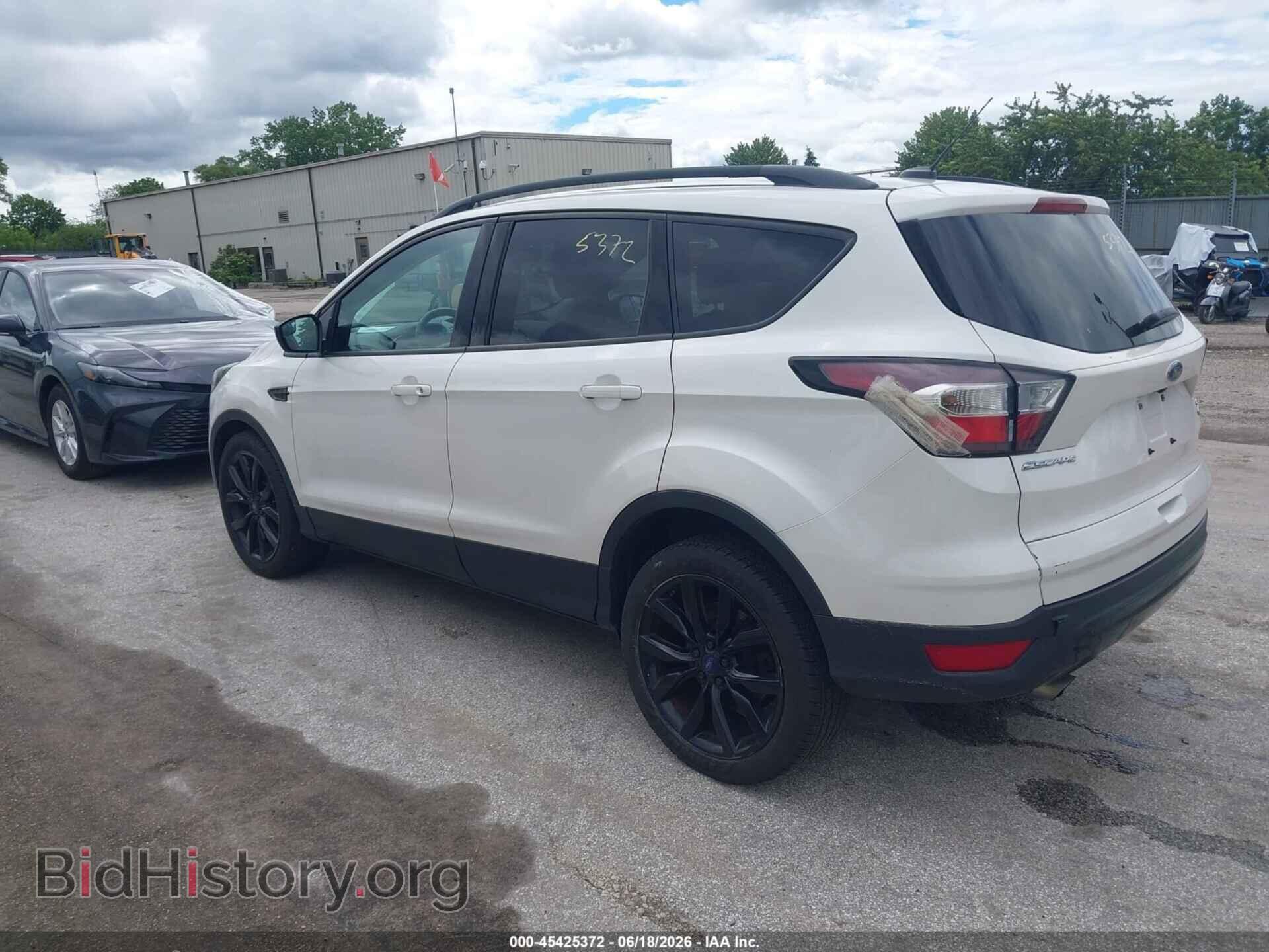 2017 FORD ESCAPE - VIN: 1FMCU0GD5HUC23113 - Фото 3