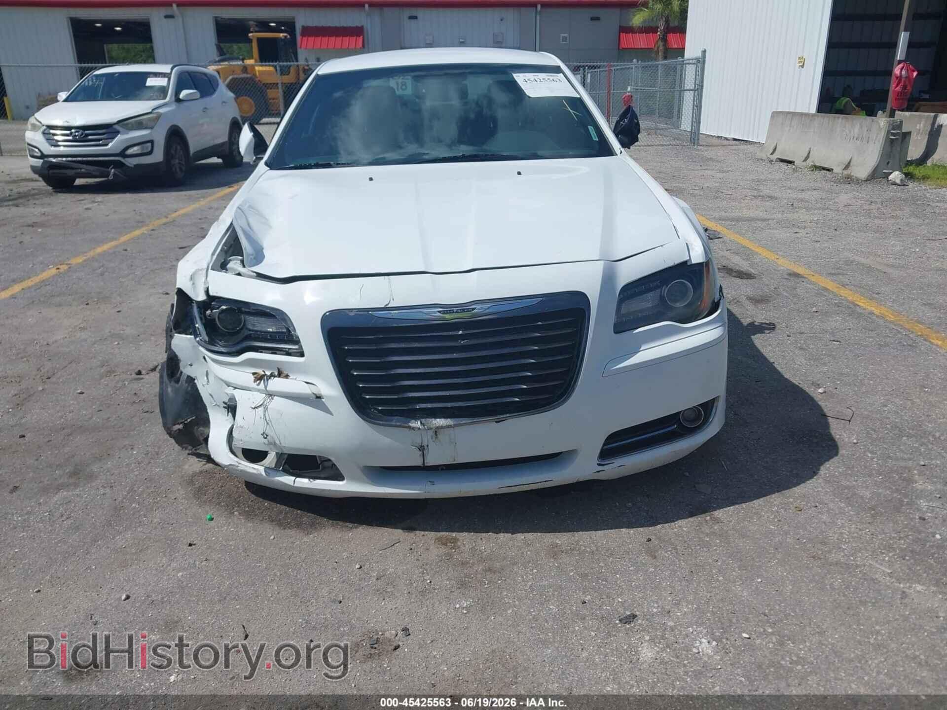 2014 CHRYSLER 300 - VIN: 2C3CCABG5EH307109 - Фото 13