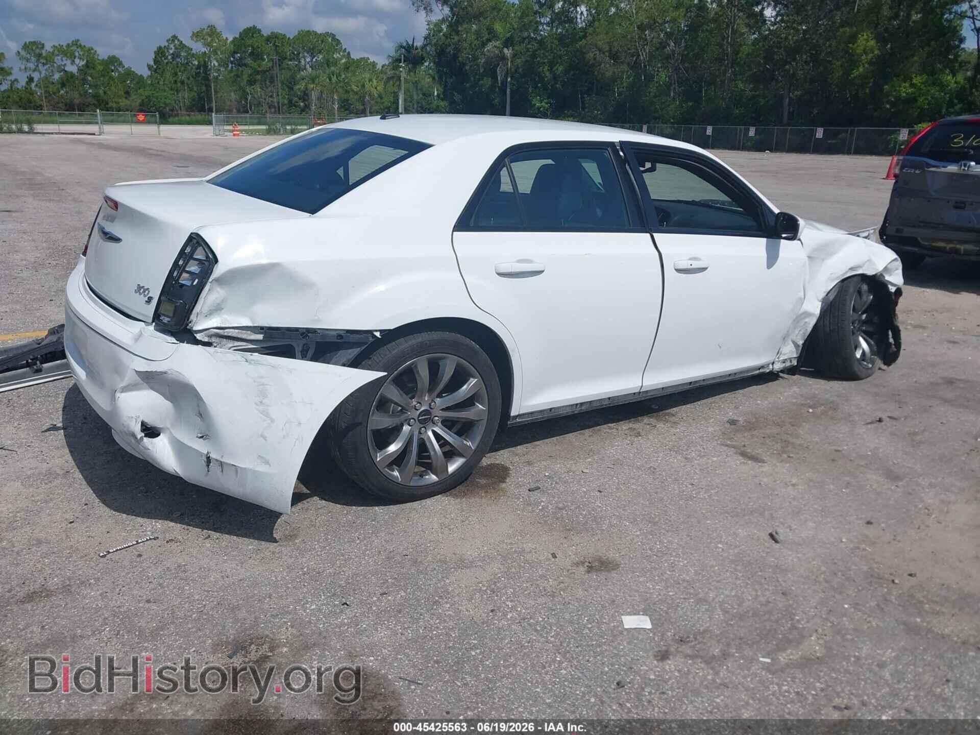 2014 CHRYSLER 300 - VIN: 2C3CCABG5EH307109 - Фото 4