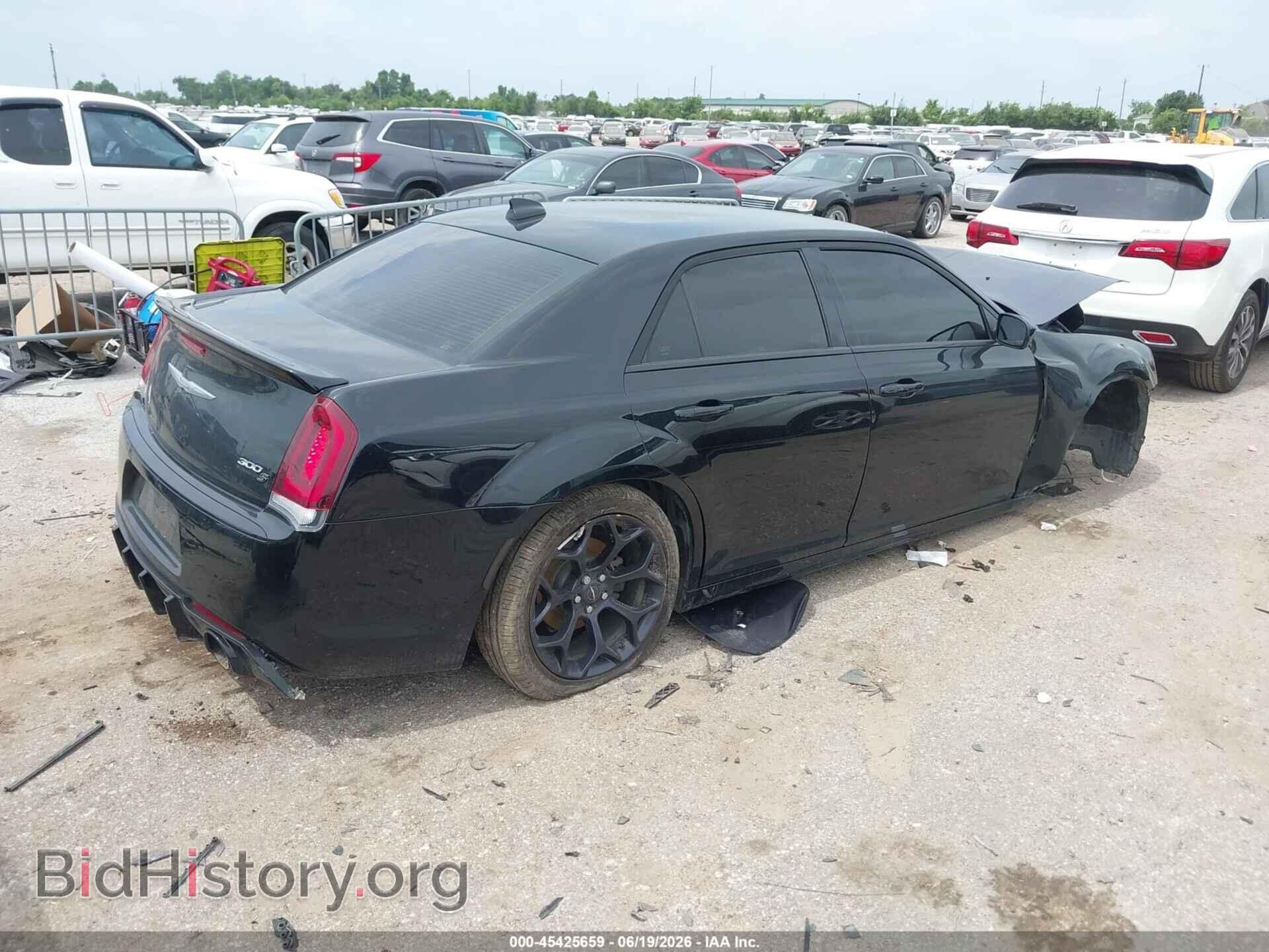 2019 CHRYSLER 300 - VIN: 2C3CCABT9KH603548 - Photo 4