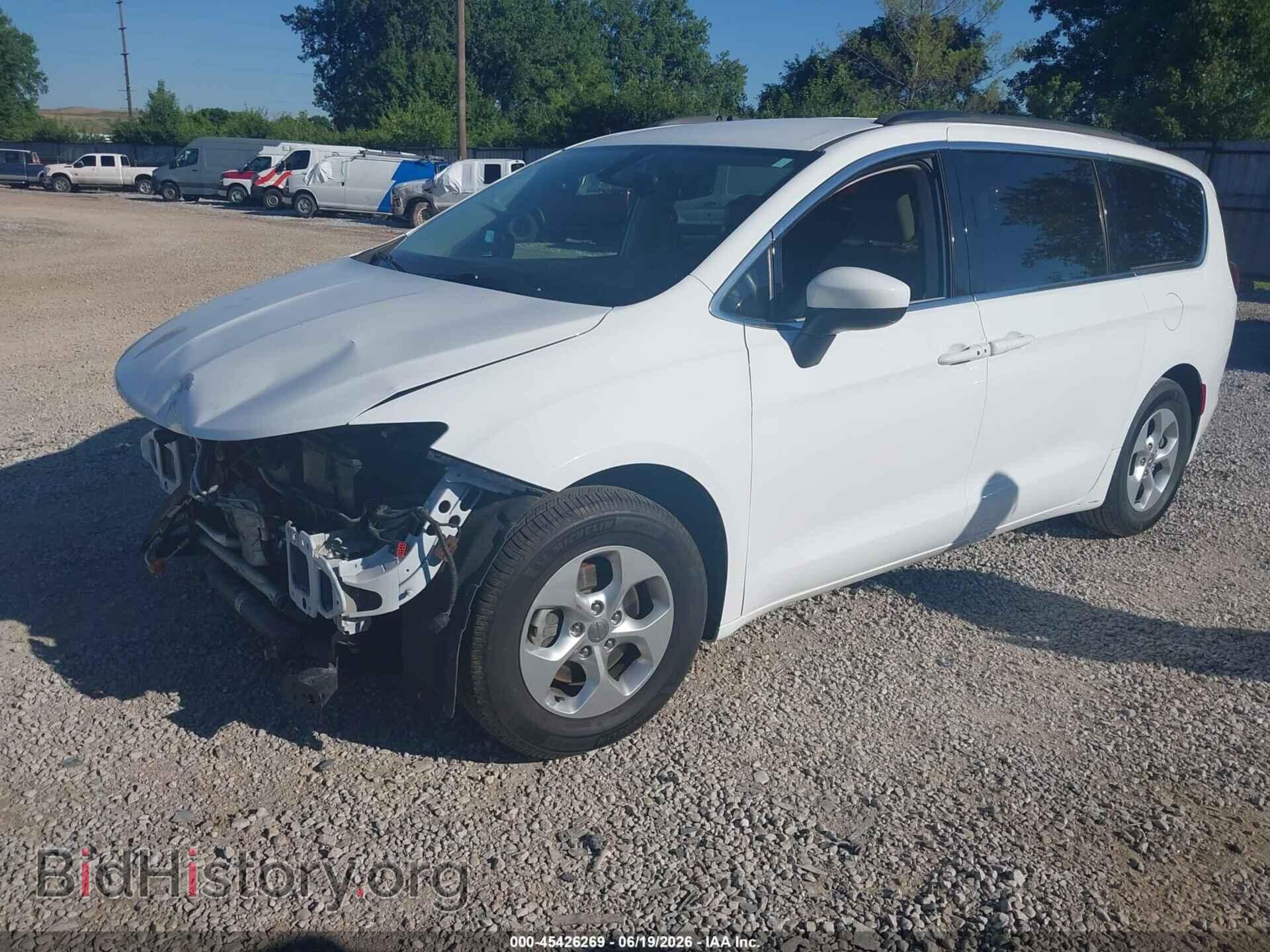 2017 CHRYSLER PACIFICA - VIN: 2C4RC1CG1HR500442 - Photo 2