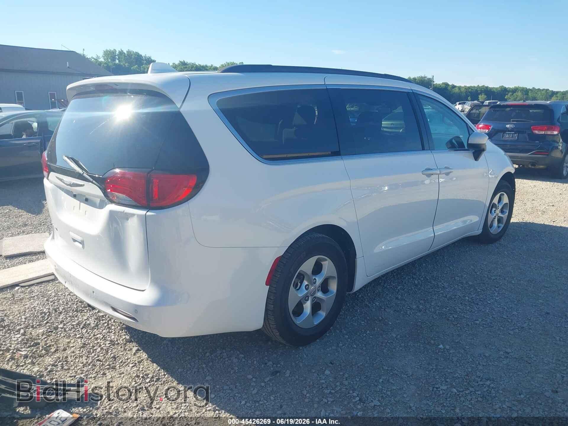 2017 CHRYSLER PACIFICA - VIN: 2C4RC1CG1HR500442 - Photo 4