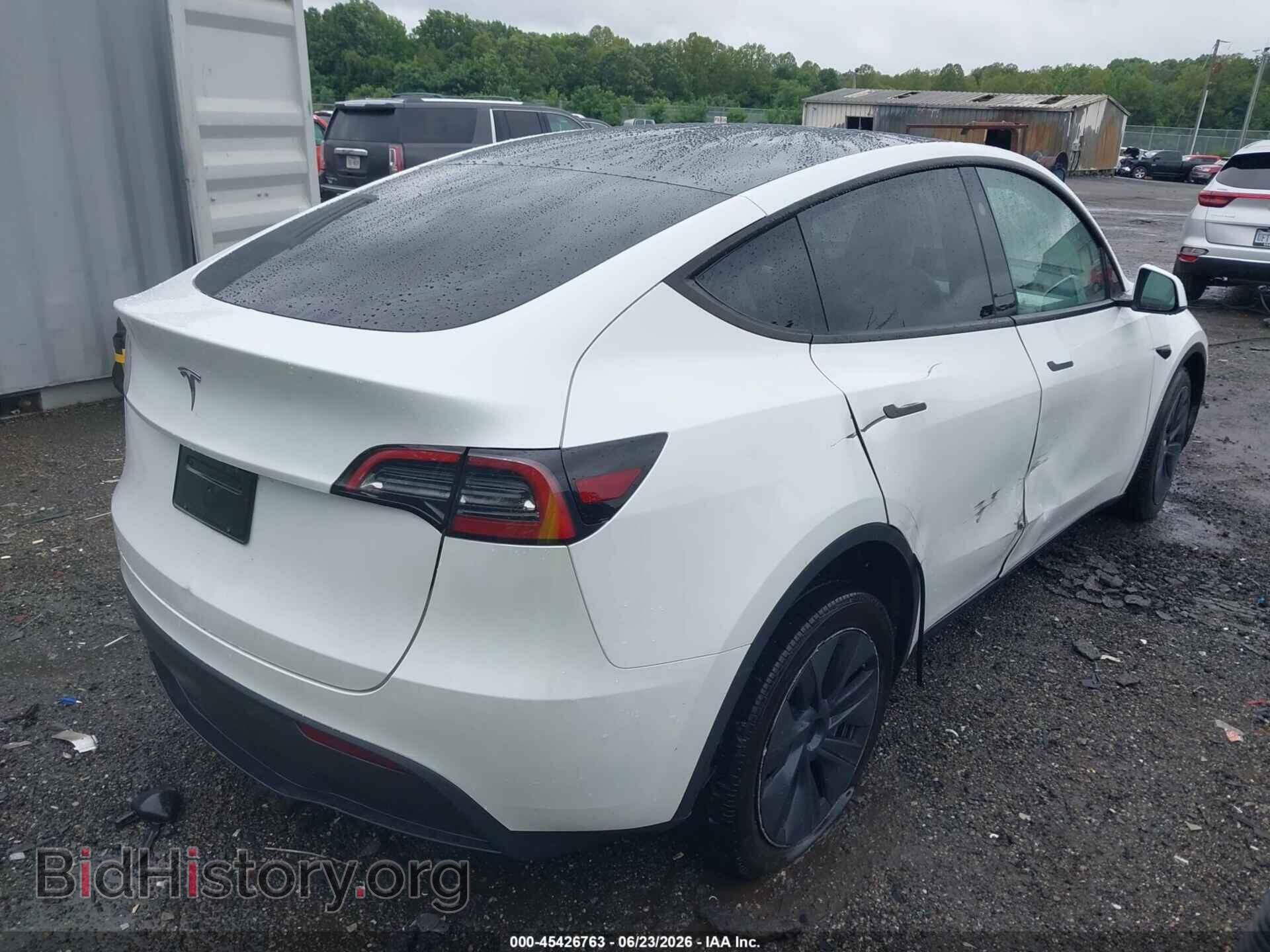 2024 TESLA MODEL Y - VIN: 7SAYGDED7RF112586 - Фото 4