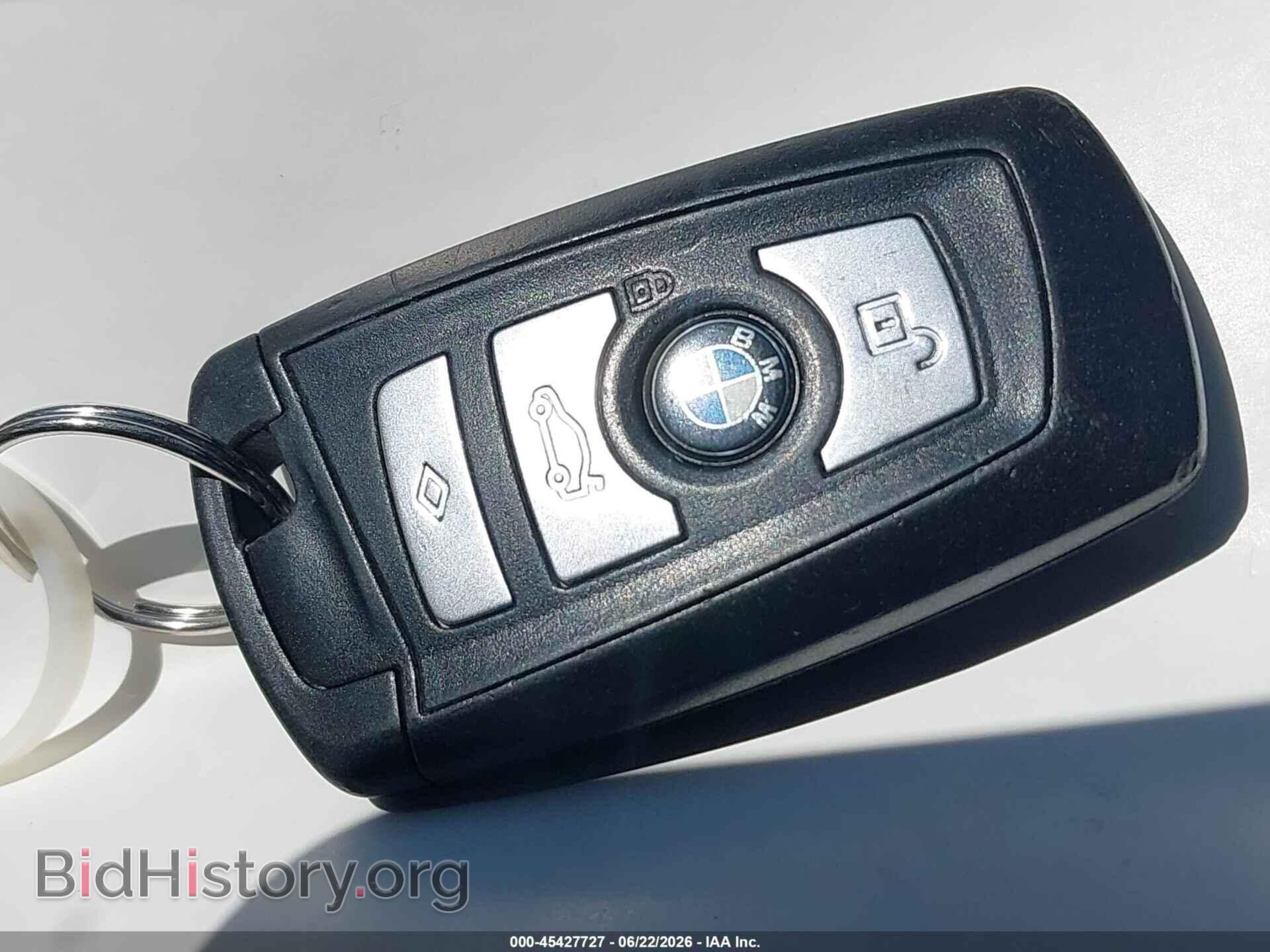 2011 BMW 528I - VIN: WBAFR1C53BC742601 - Photo 11