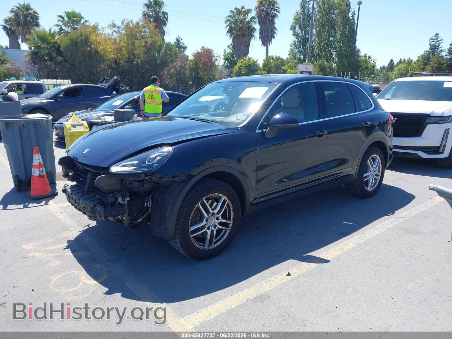 2016 PORSCHE CAYENNE - VIN: WP1AA2A2XGLA01354 - Photo 2
