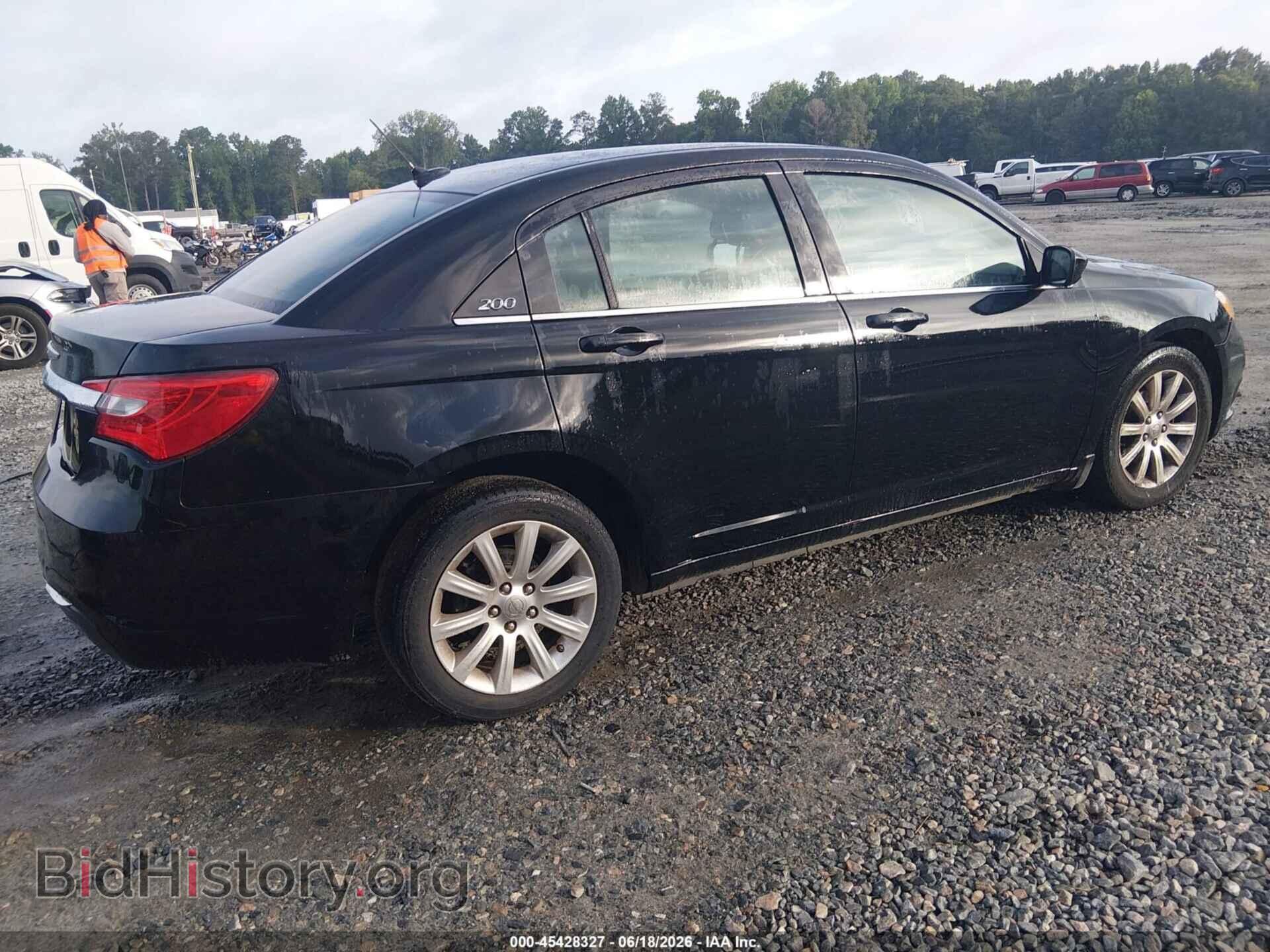2013 CHRYSLER 200 - VIN: 1C3CCBBB1DN597557 - Photo 4
