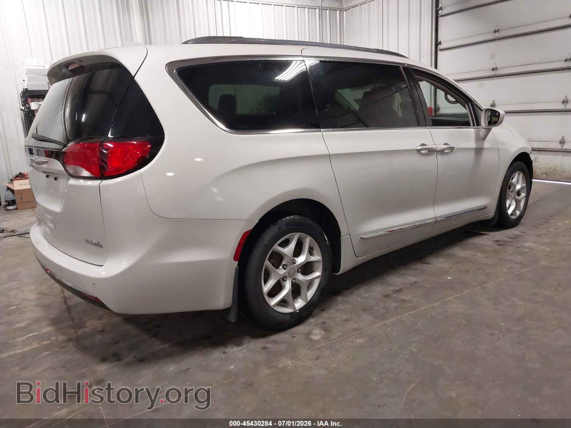 2017 CHRYSLER PACIFICA - VIN: 2C4RC1EG9HR635715 - Photo 4