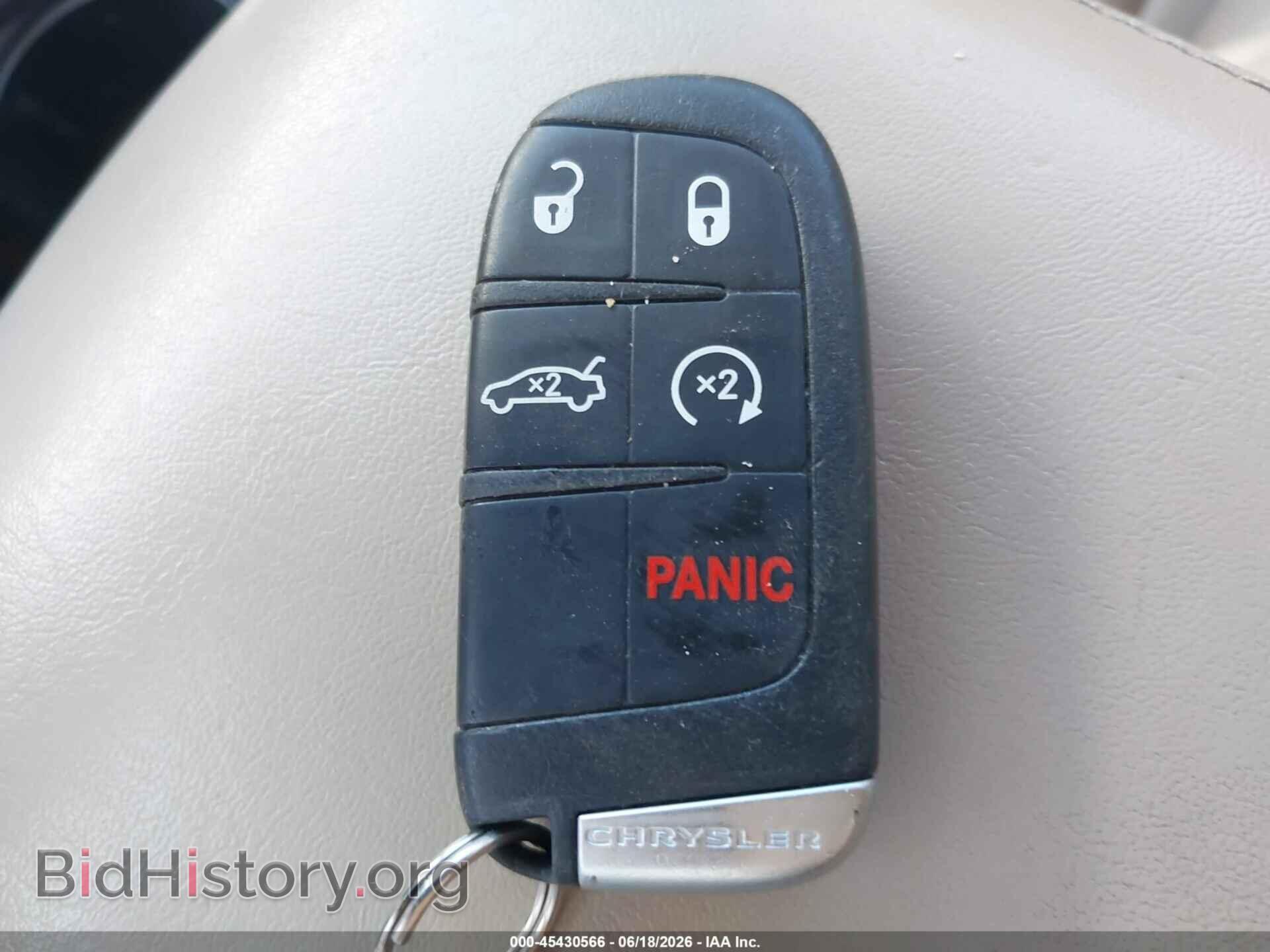 2013 CHRYSLER 300 - VIN: 2C3CCARG7DH585594 - Фото 11
