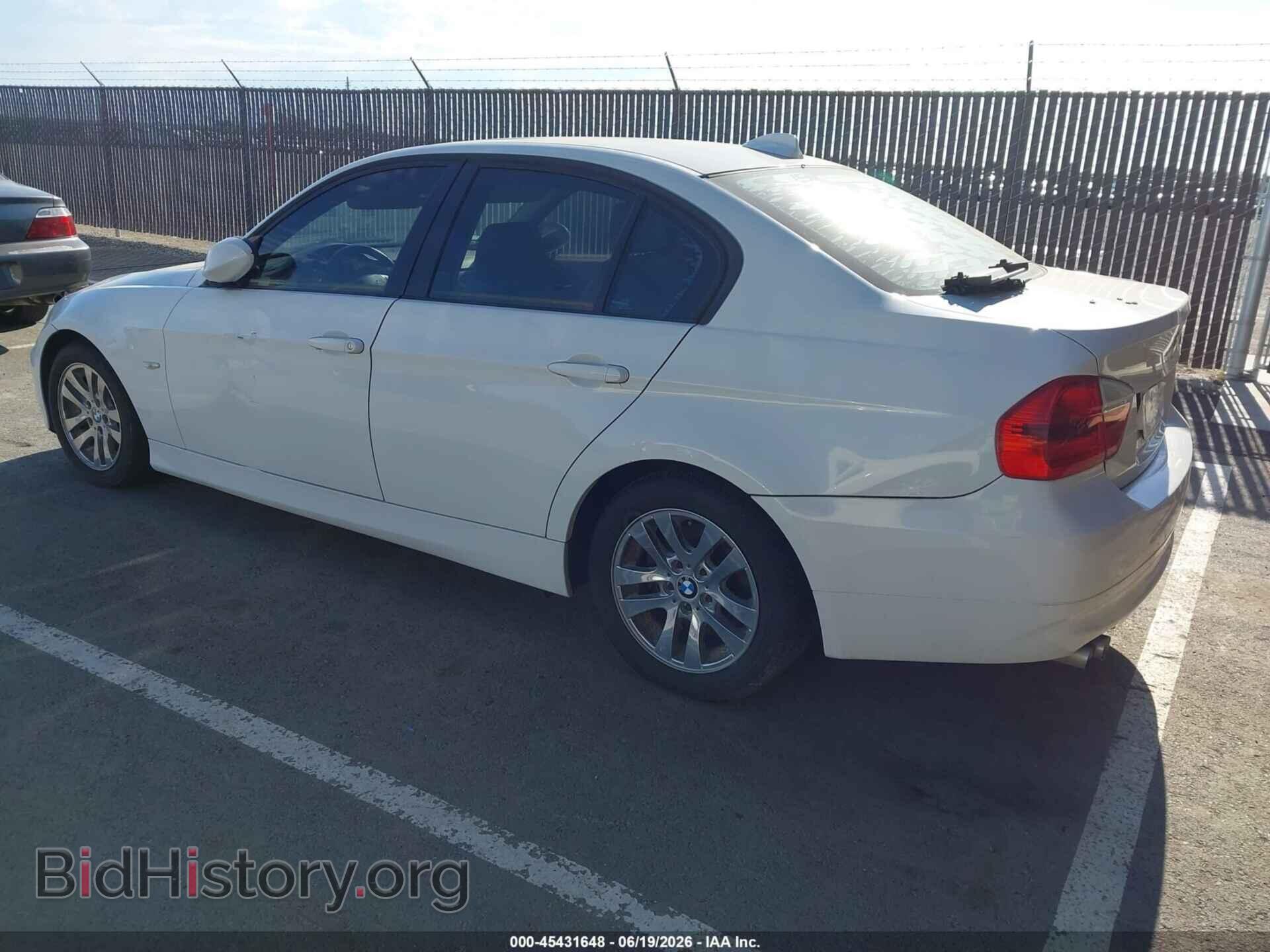 2006 BMW 325I - VIN: WBAVB13566PT00975 - Фото 3