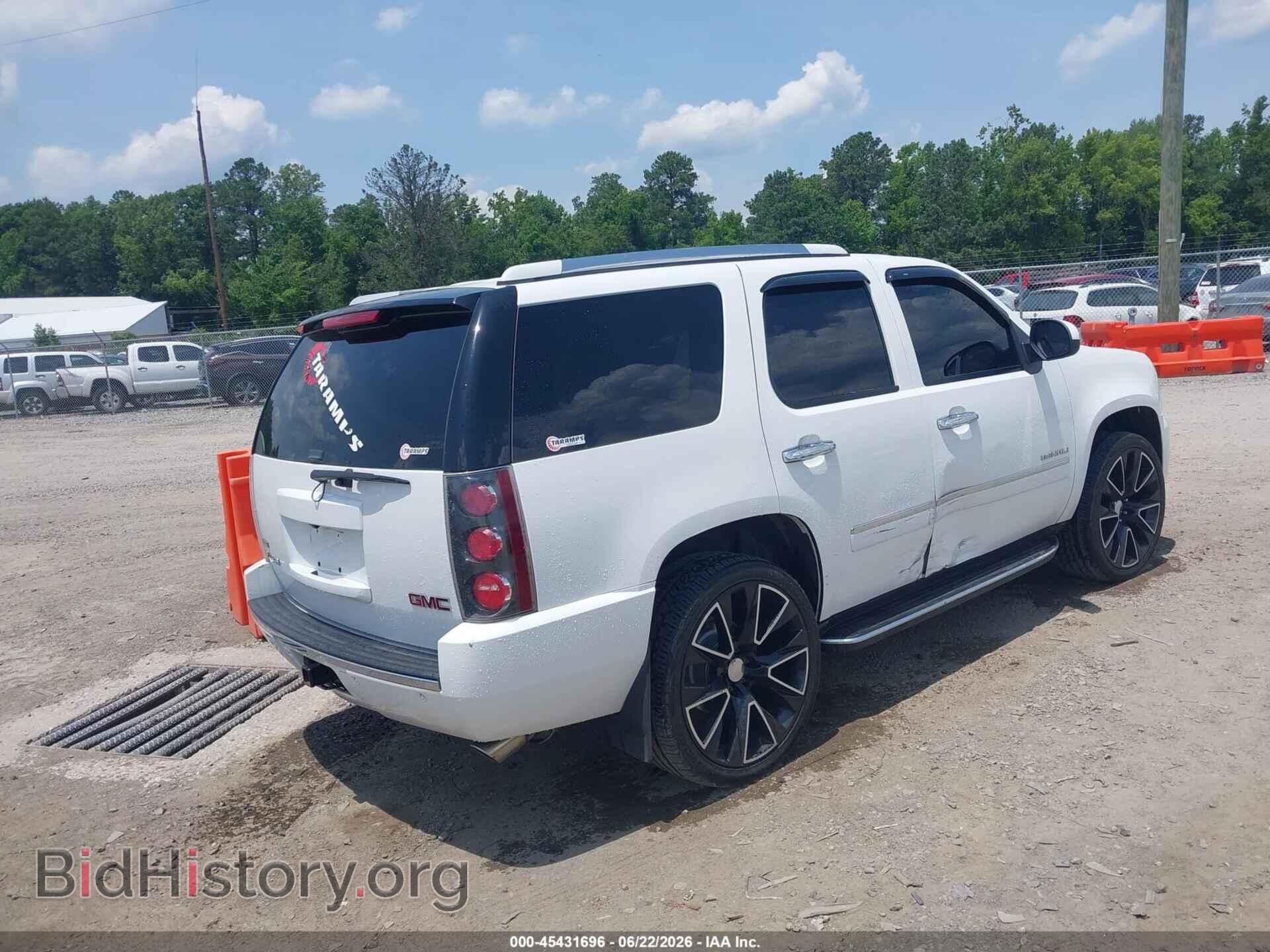 2011 GMC YUKON - VIN: 1GKS2EEF9BR386059 - Photo 4